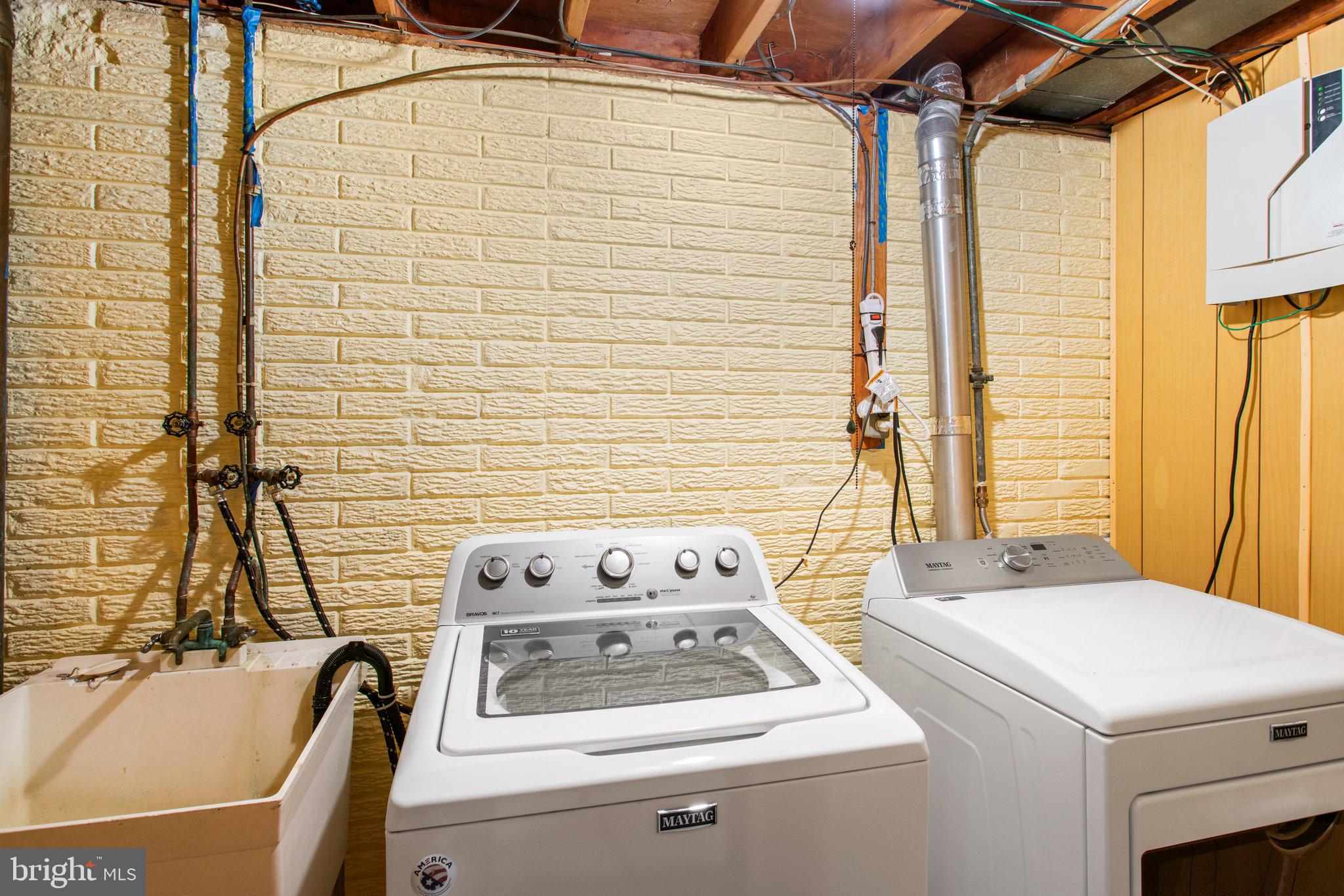 SUBURBIA - Residential