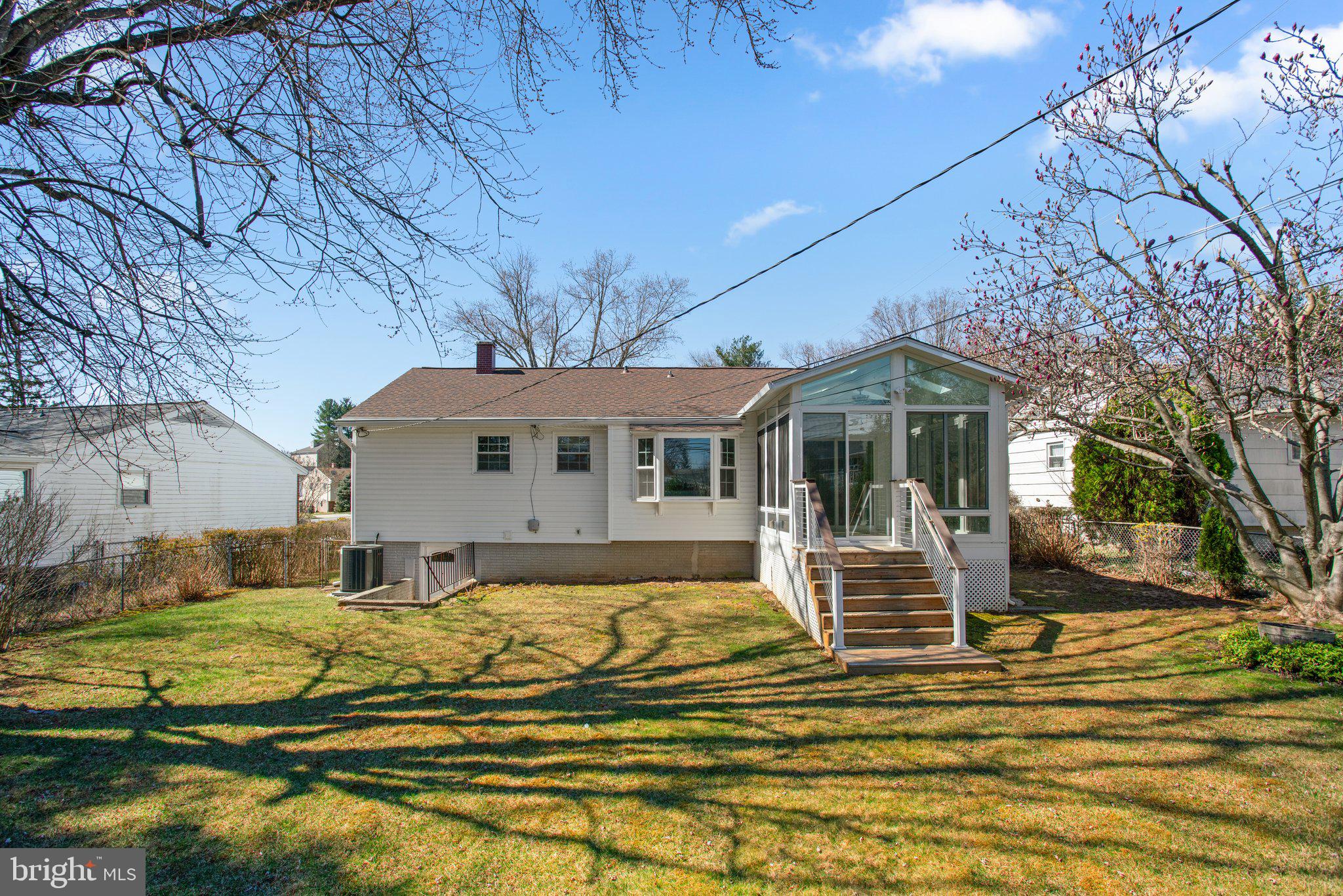 SUBURBIA - Residential