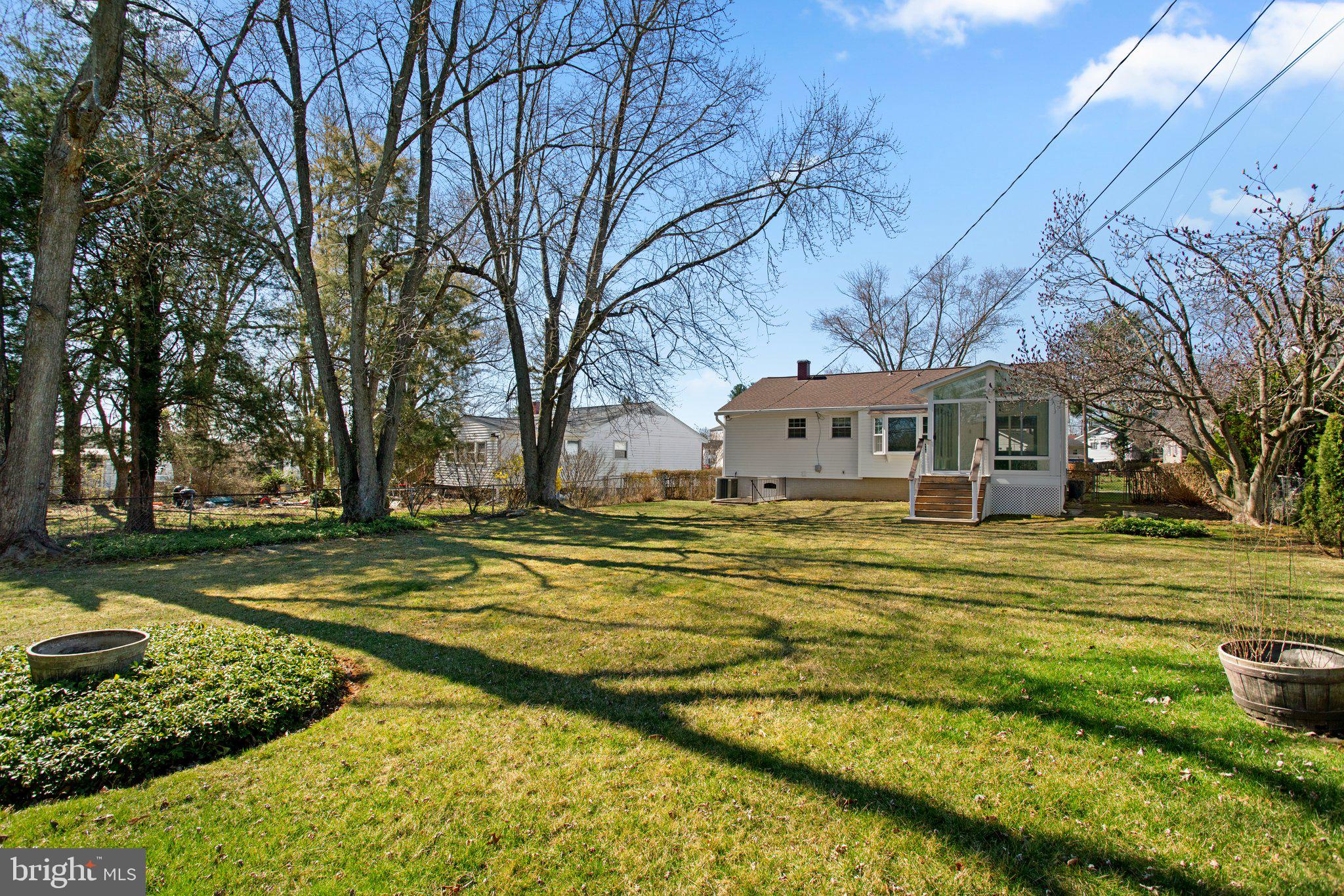 SUBURBIA - Residential