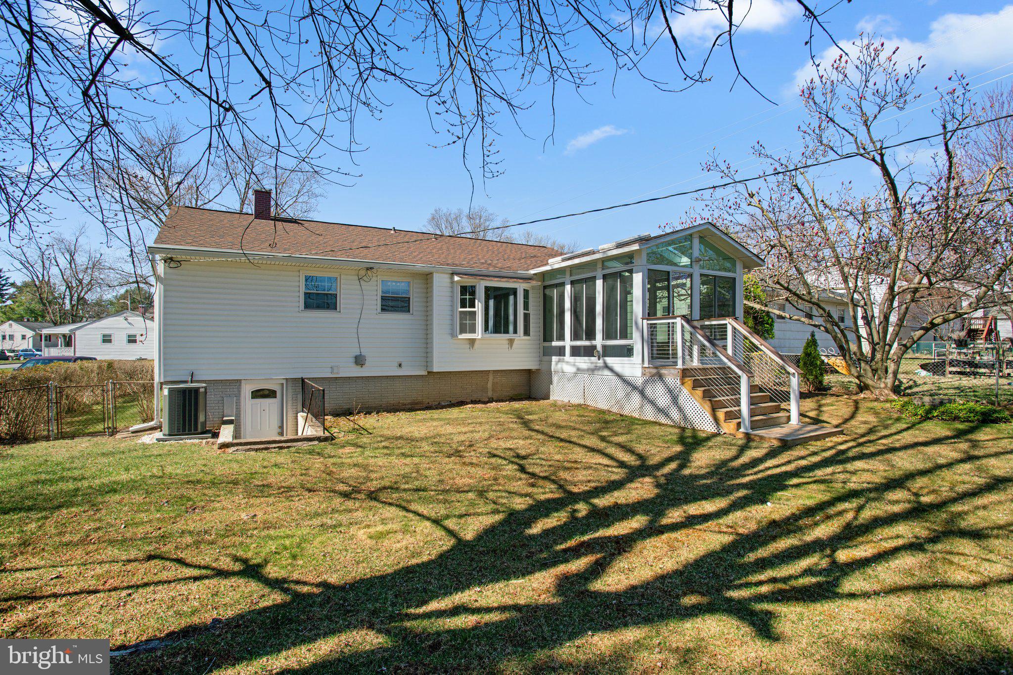 SUBURBIA - Residential