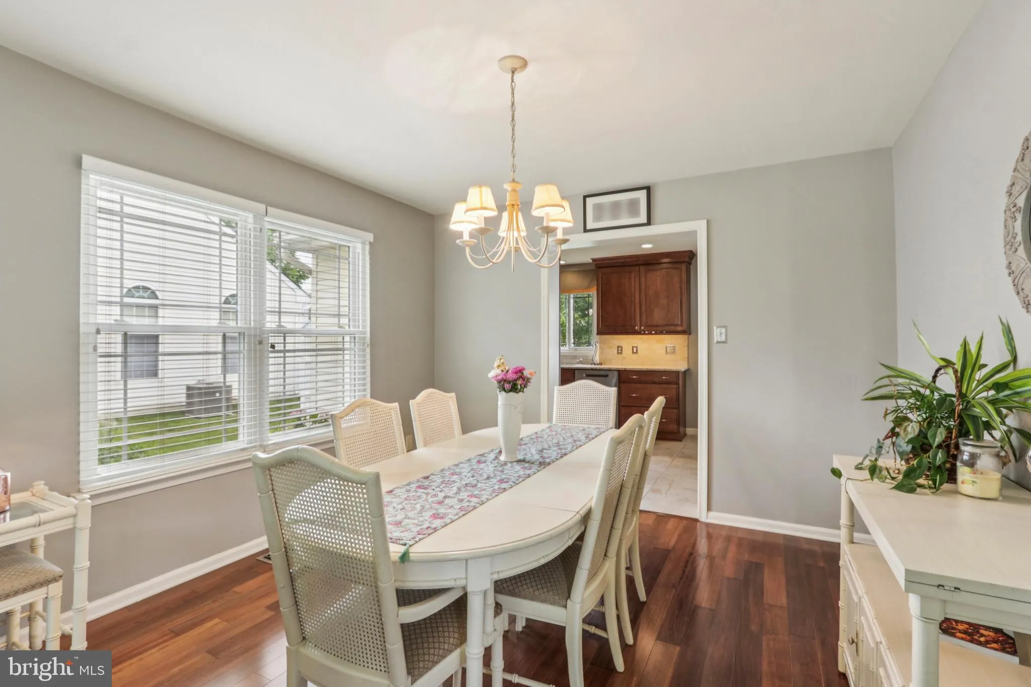 Burlington, New Jersey 08016, United States, 4 Bedrooms Bedrooms, ,4 BathroomsBathrooms,Residential,Pending,151917