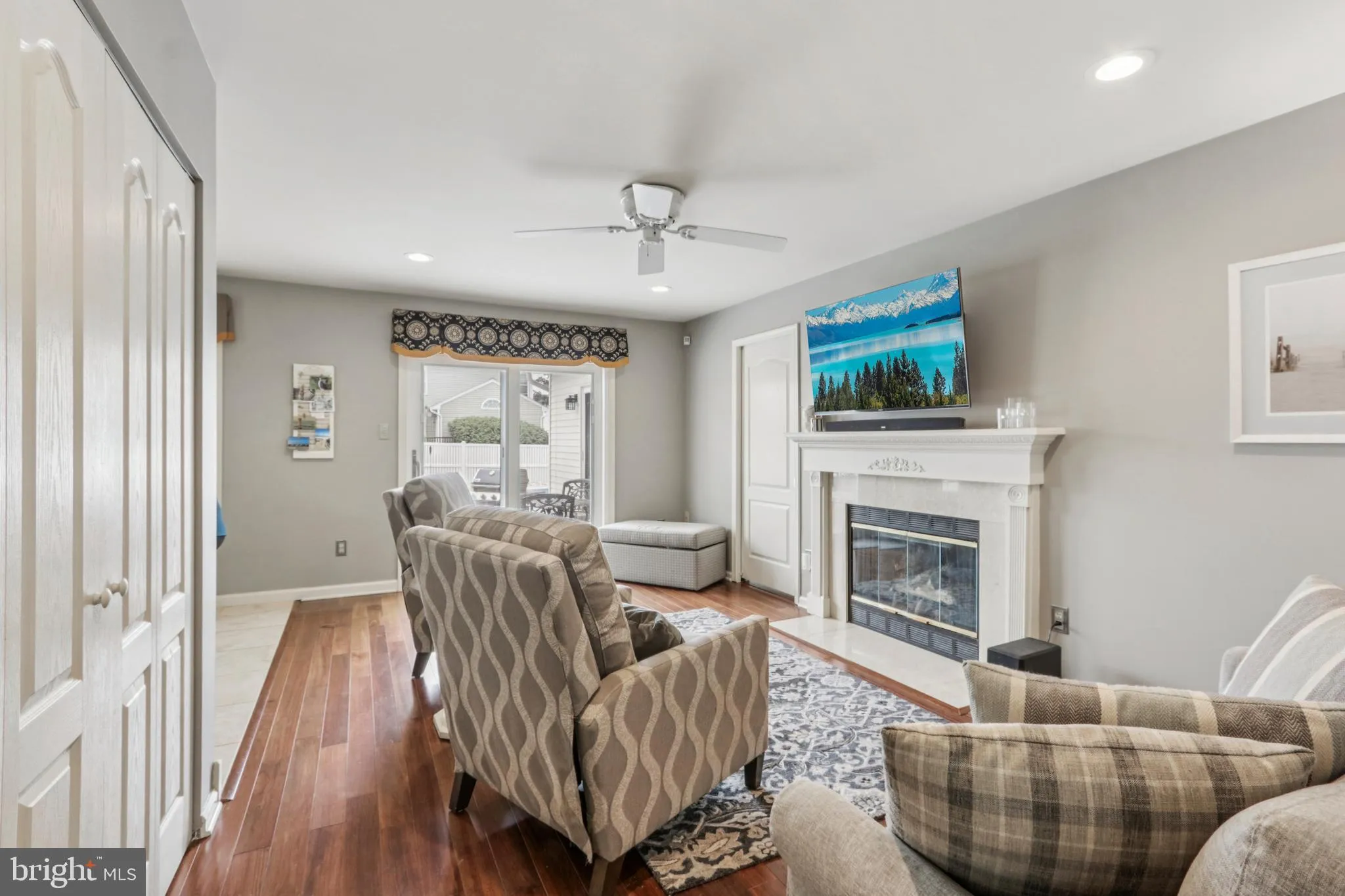 Burlington, New Jersey 08016, United States, 4 Bedrooms Bedrooms, ,4 BathroomsBathrooms,Residential,Pending,151917