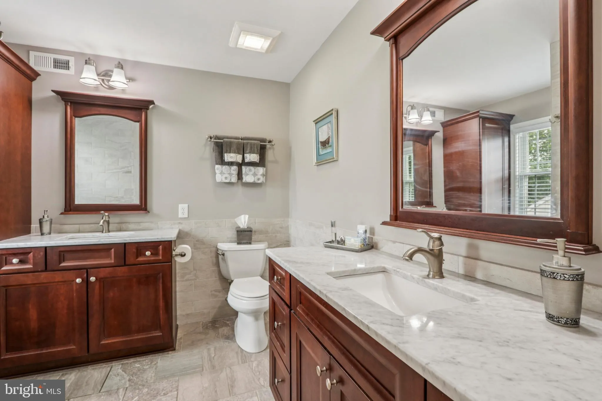 Burlington, New Jersey 08016, United States, 4 Bedrooms Bedrooms, ,4 BathroomsBathrooms,Residential,Pending,151917