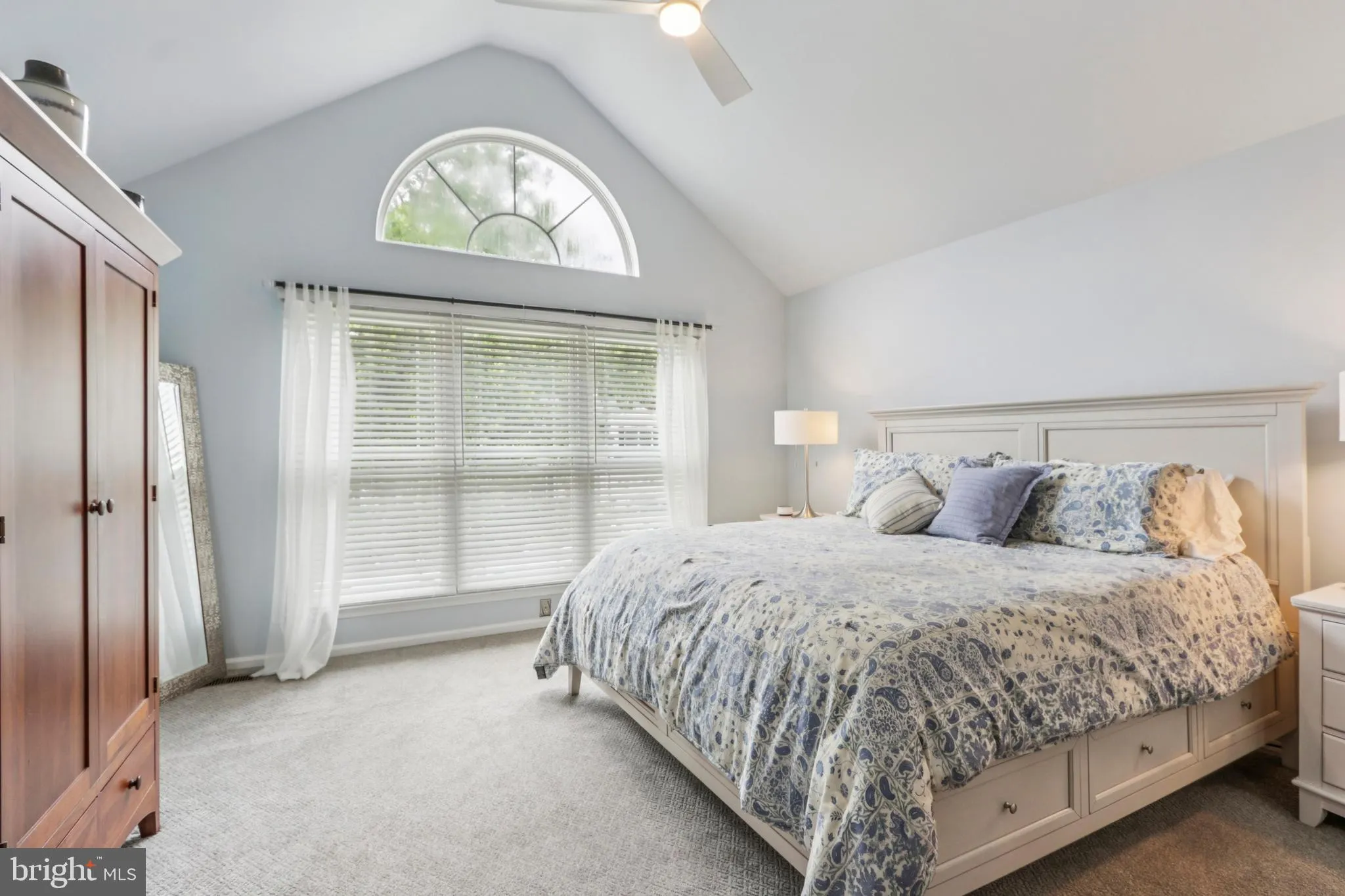 Burlington, New Jersey 08016, United States, 4 Bedrooms Bedrooms, ,4 BathroomsBathrooms,Residential,Pending,151917