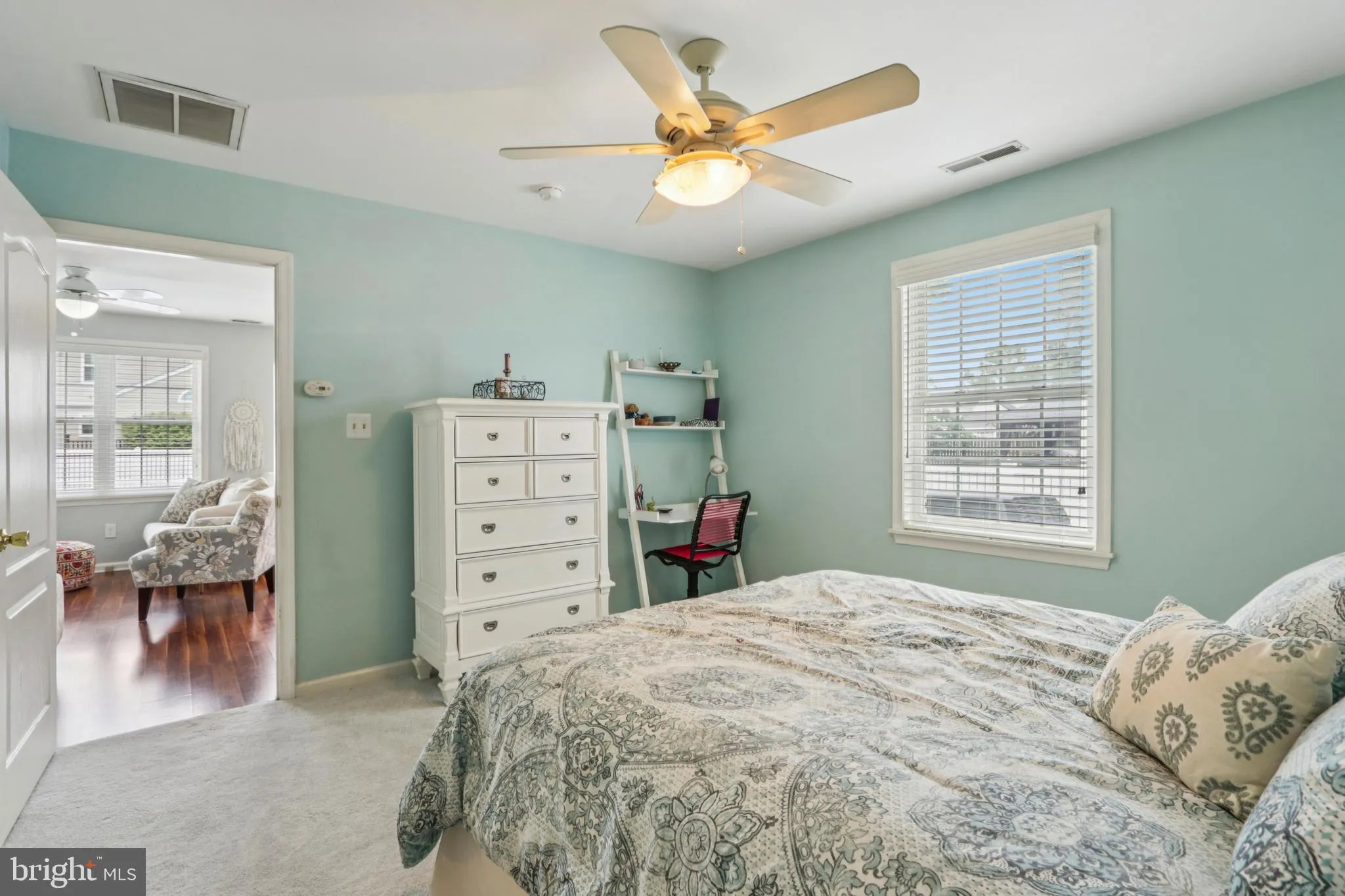 Burlington, New Jersey 08016, United States, 4 Bedrooms Bedrooms, ,4 BathroomsBathrooms,Residential,Pending,151917