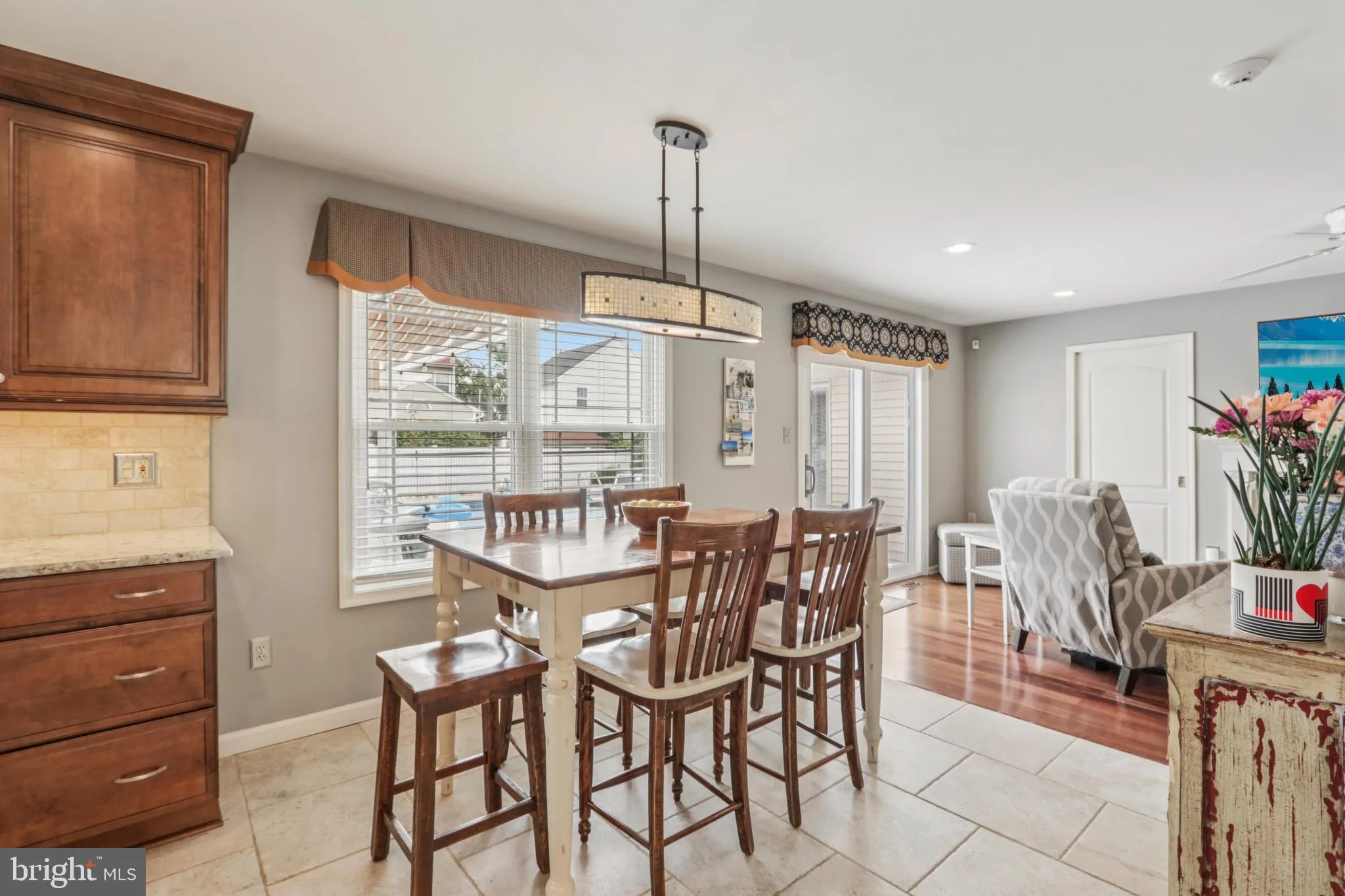 Burlington, New Jersey 08016, United States, 4 Bedrooms Bedrooms, ,4 BathroomsBathrooms,Residential,Pending,151917