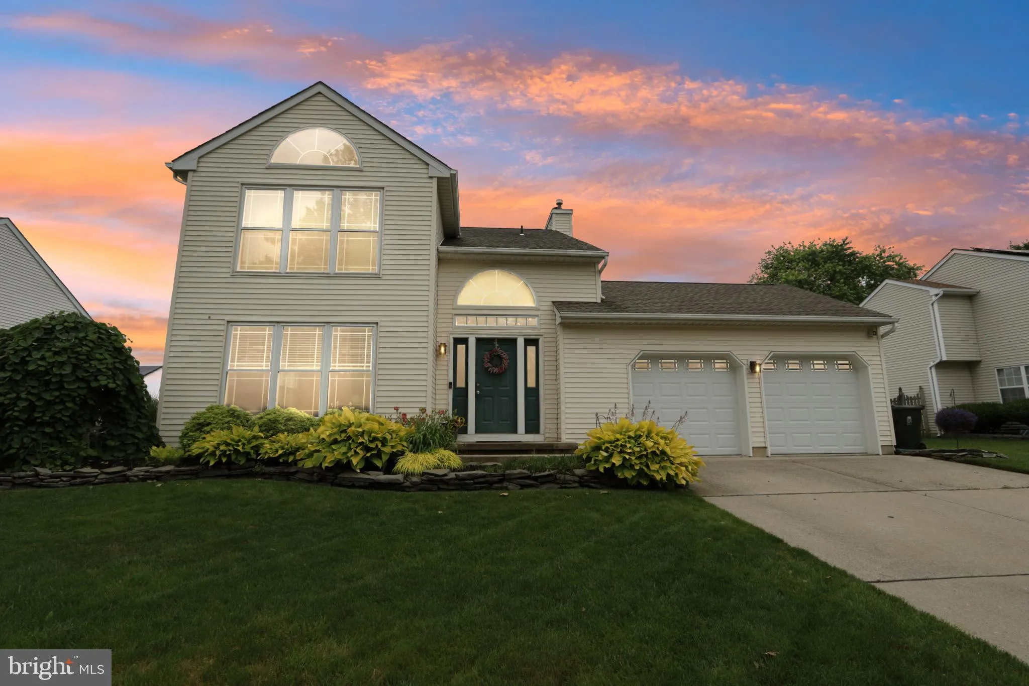 Burlington, New Jersey 08016, United States, 4 Bedrooms Bedrooms, ,4 BathroomsBathrooms,Residential,Pending,151917