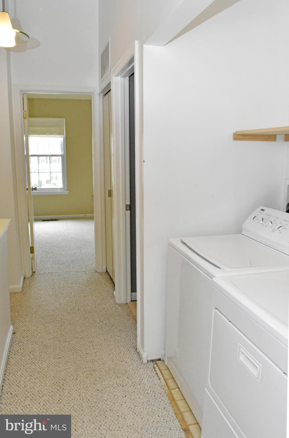 GLENSHIRE TOWNE - Residential Lease