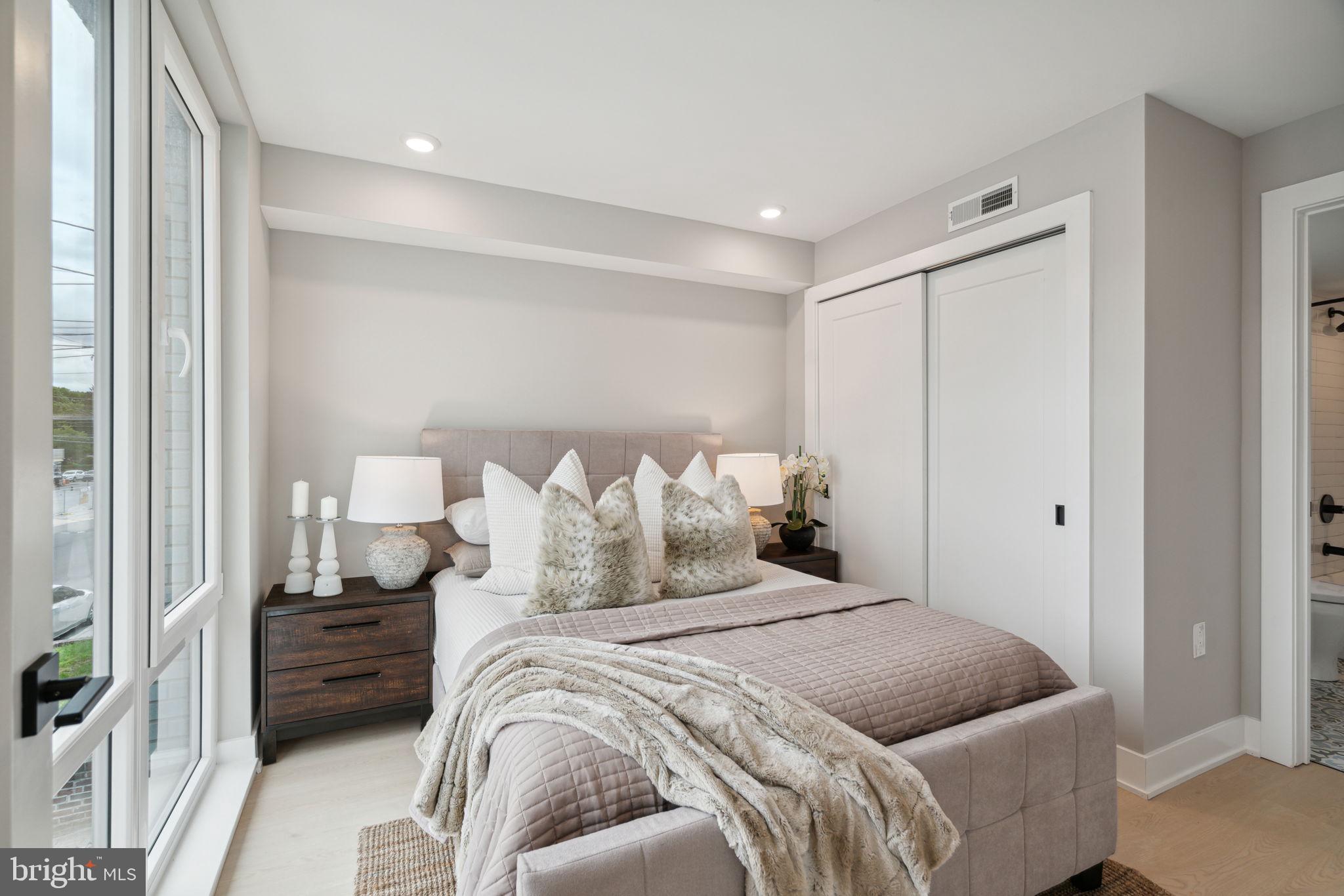 ROXBOROUGH - Residential Lease