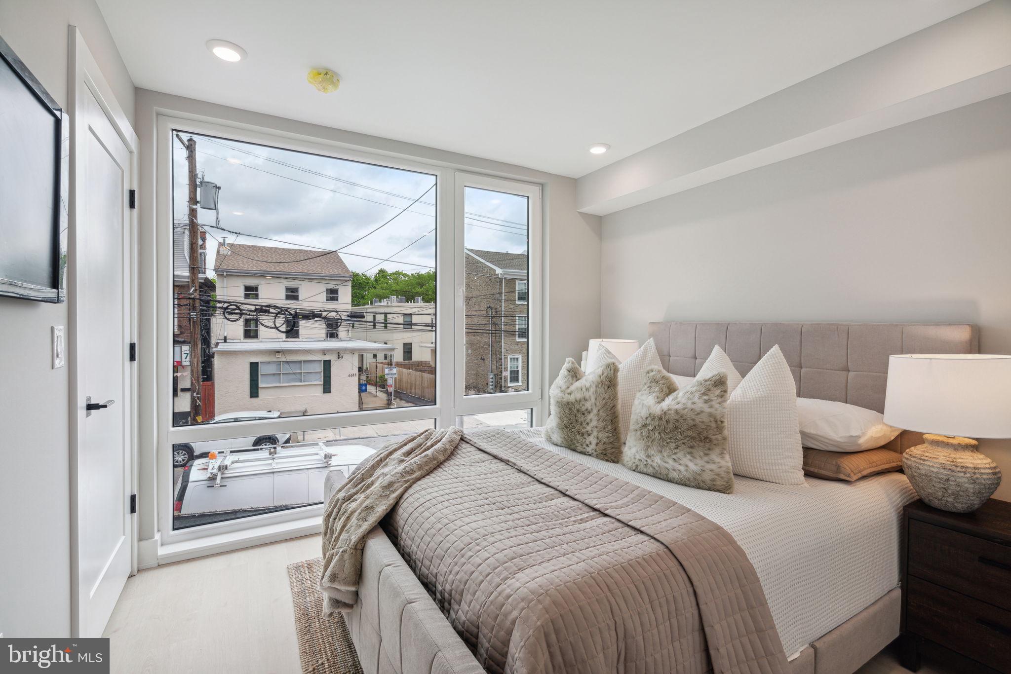 ROXBOROUGH - Residential Lease