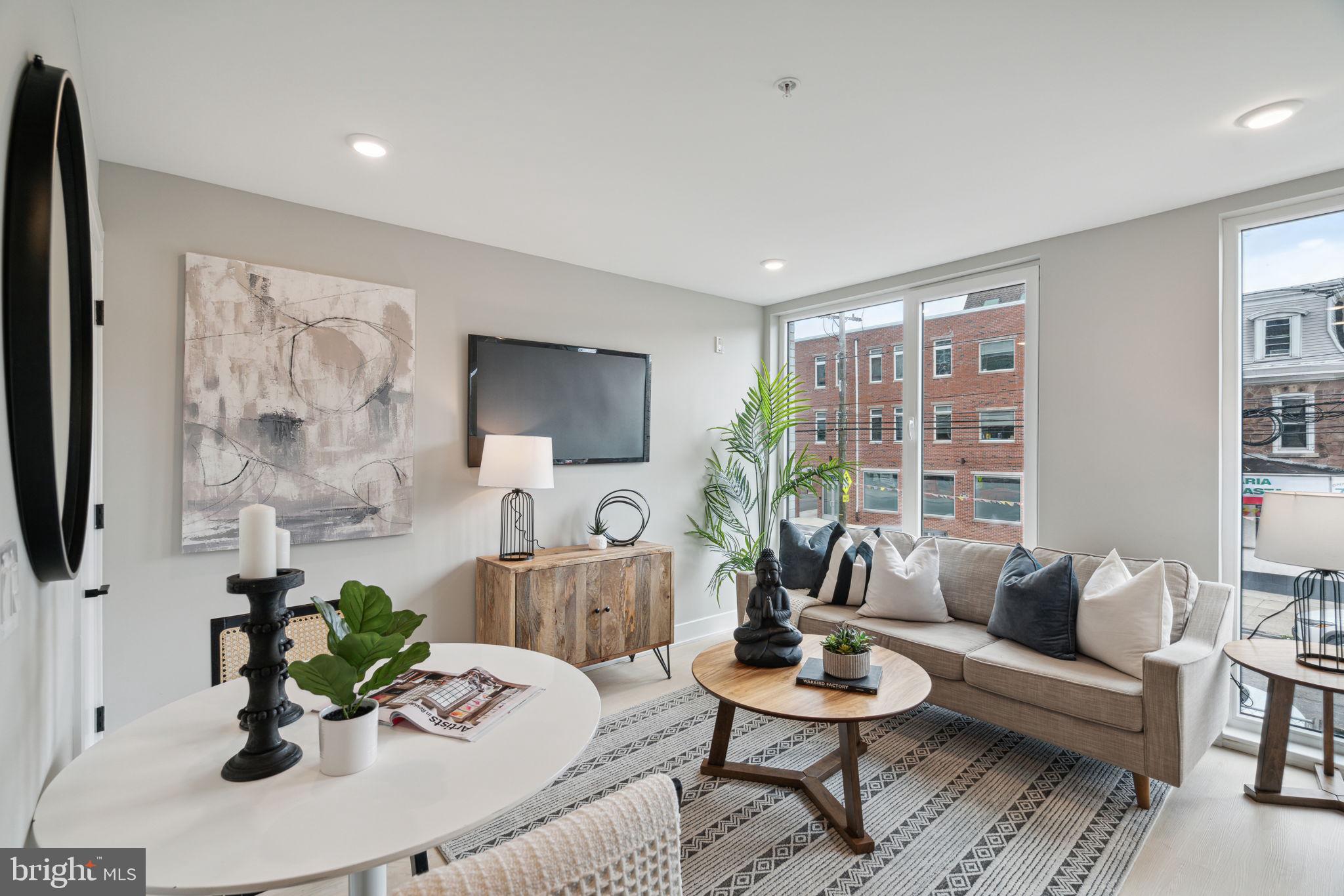 ROXBOROUGH - Residential Lease
