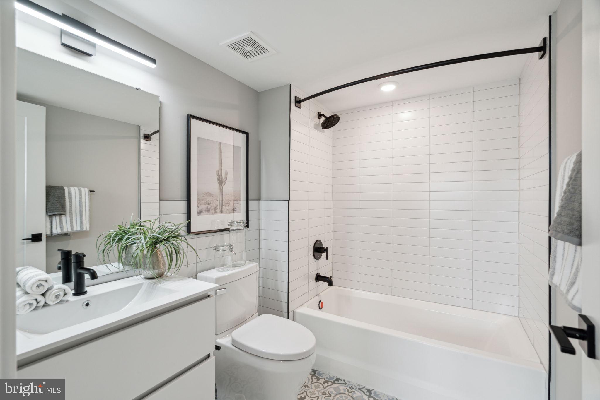 ROXBOROUGH - Residential Lease