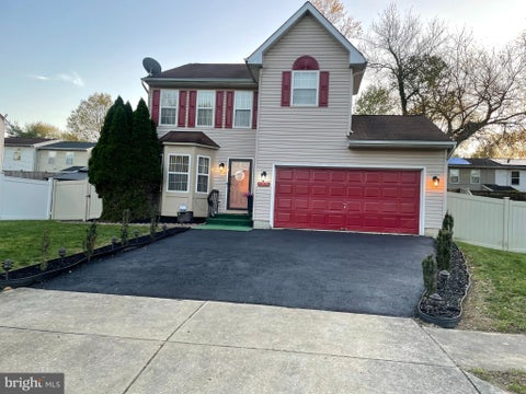 Homes For Sale - 6106 Modupeola Way<br/> CAPITOL HEIGHTS, MD 20743