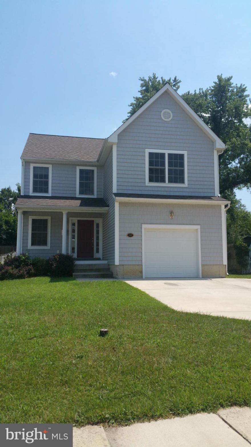 This beautiful 3 bedroom, 3.5 bath home looks small from the outside but offers over 2000 square feet of living space! HUGE kitchen with Stainless steel appliances, fully finished basement, new carpet, fresh paint, gas fireplace in family room, full bath in the basement, master bedroom with huge walk in closet, nice size backyard with deck, shed and existing playground equipment convey!