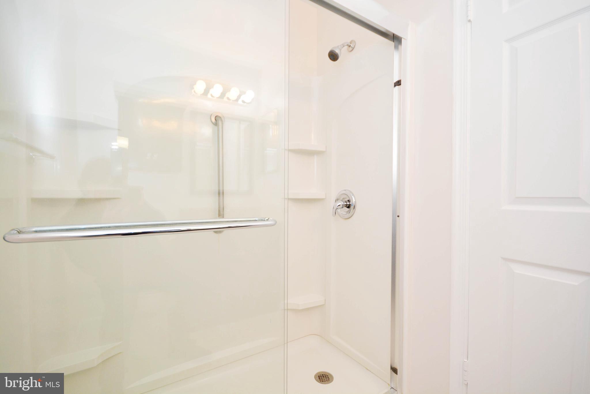 CLIPPER CAY - Residential