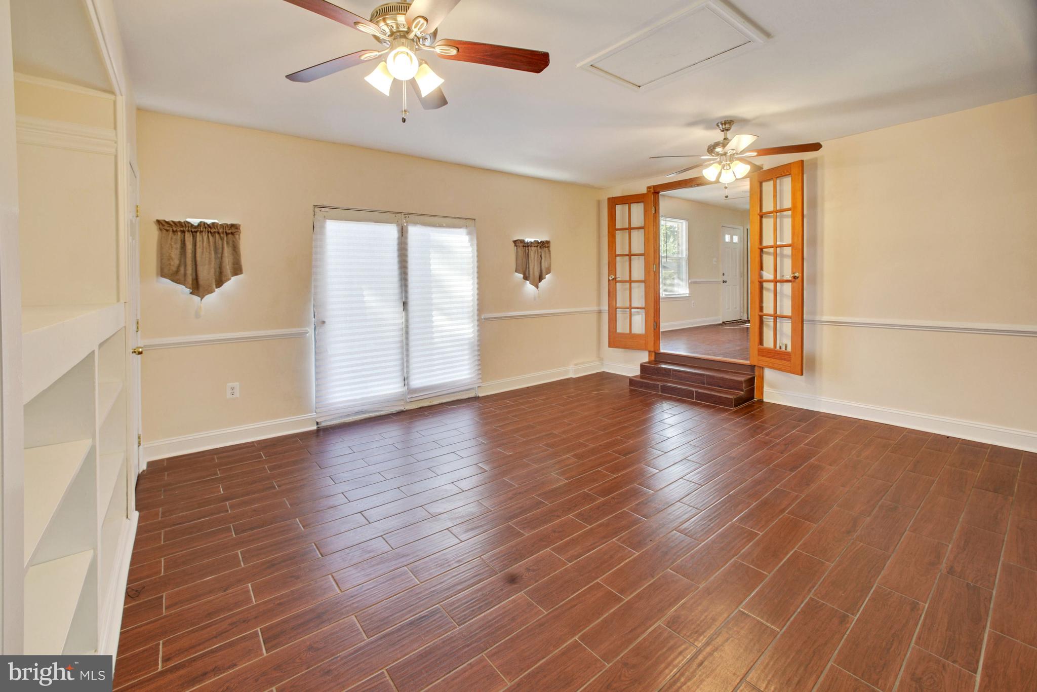 WHITE OAK VILLAGE SUB - Residential