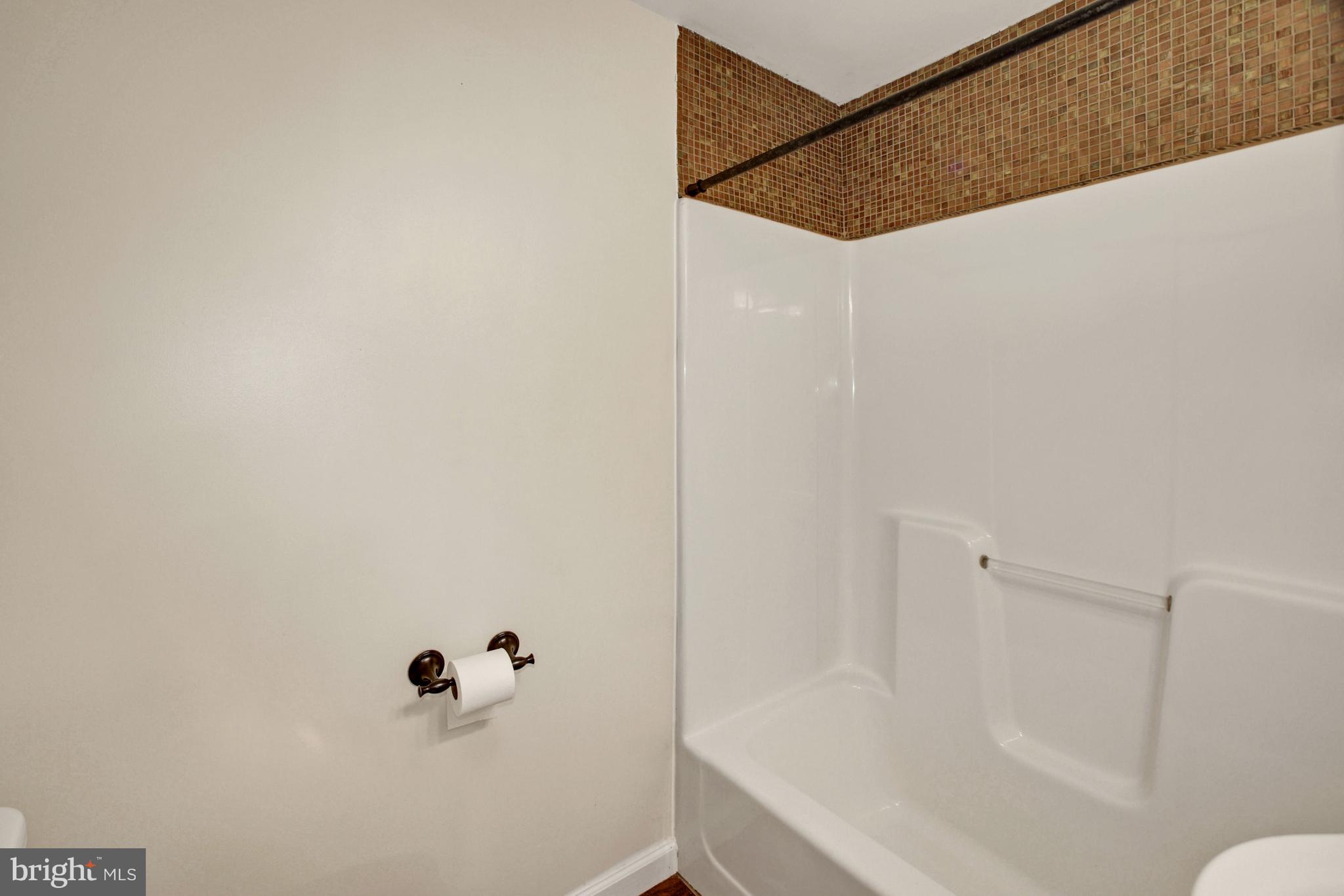 WHITE OAK VILLAGE SUB - Residential