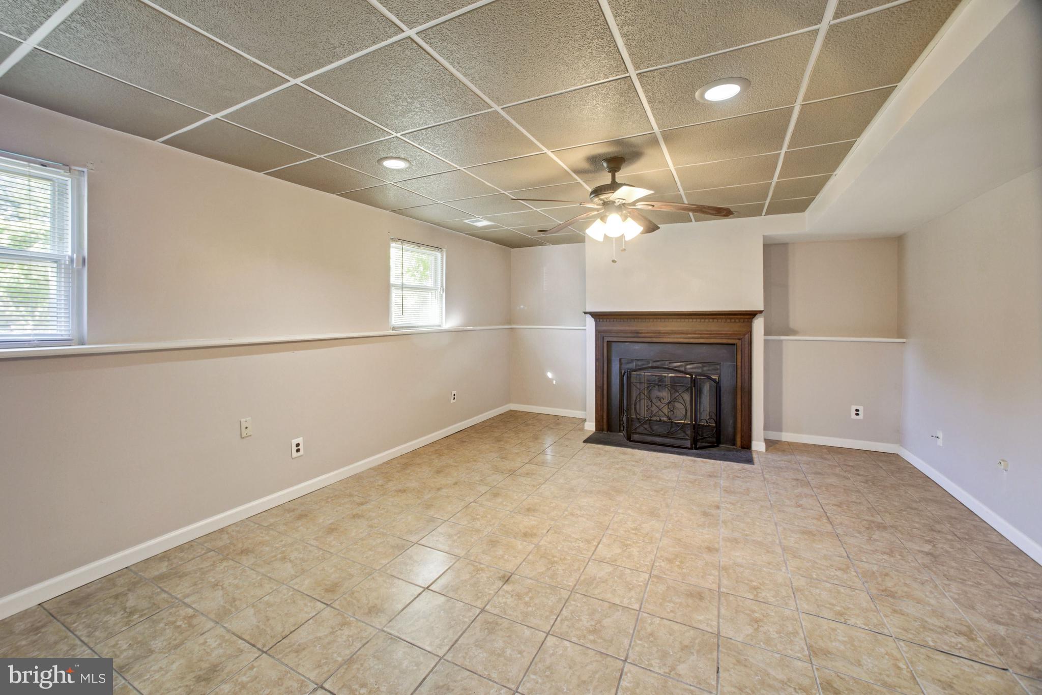 WHITE OAK VILLAGE SUB - Residential