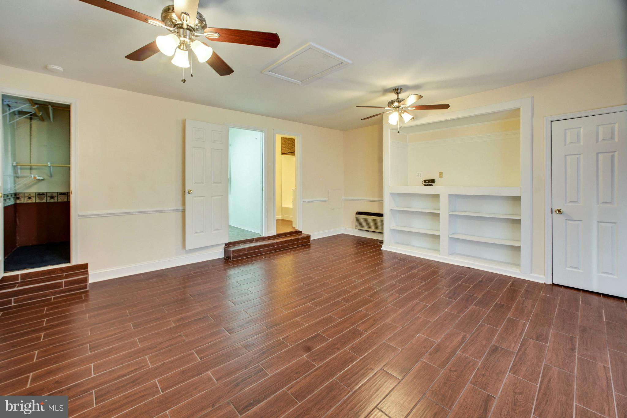 WHITE OAK VILLAGE SUB - Residential