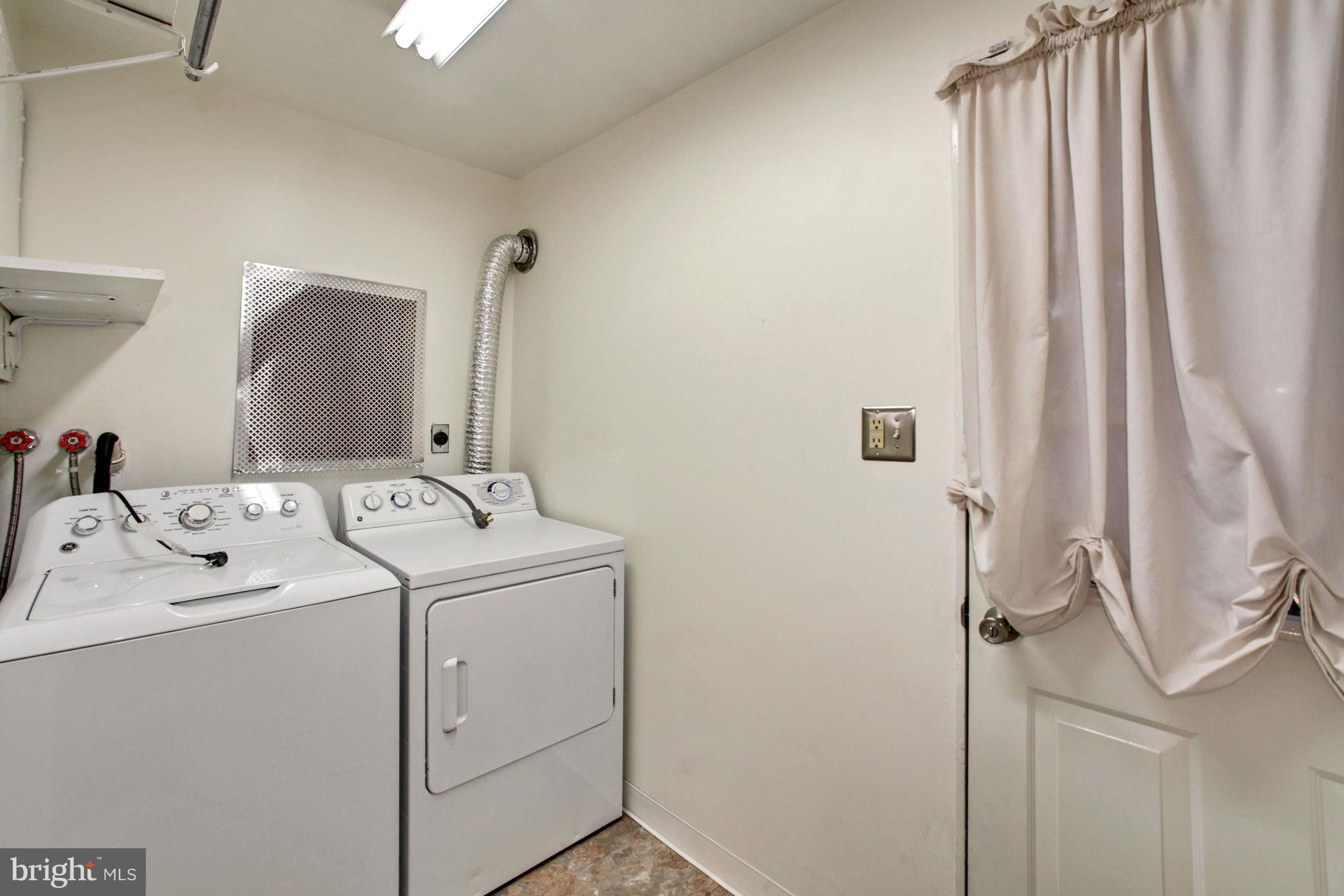 WHITE OAK VILLAGE SUB - Residential