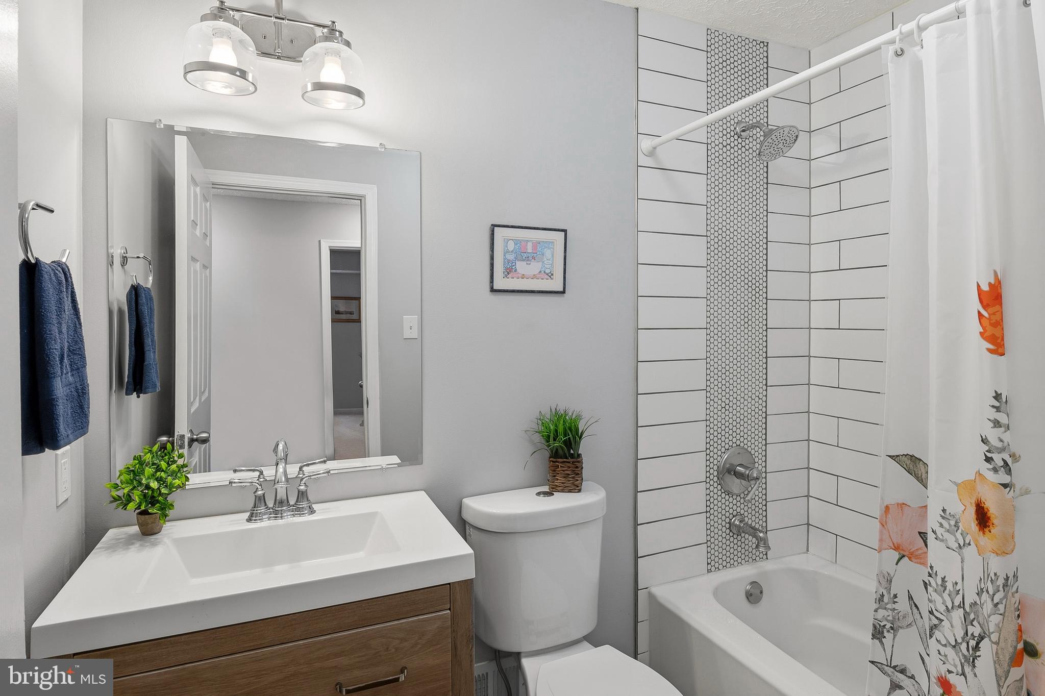 FOUR SEASONS ESTATES - Residential