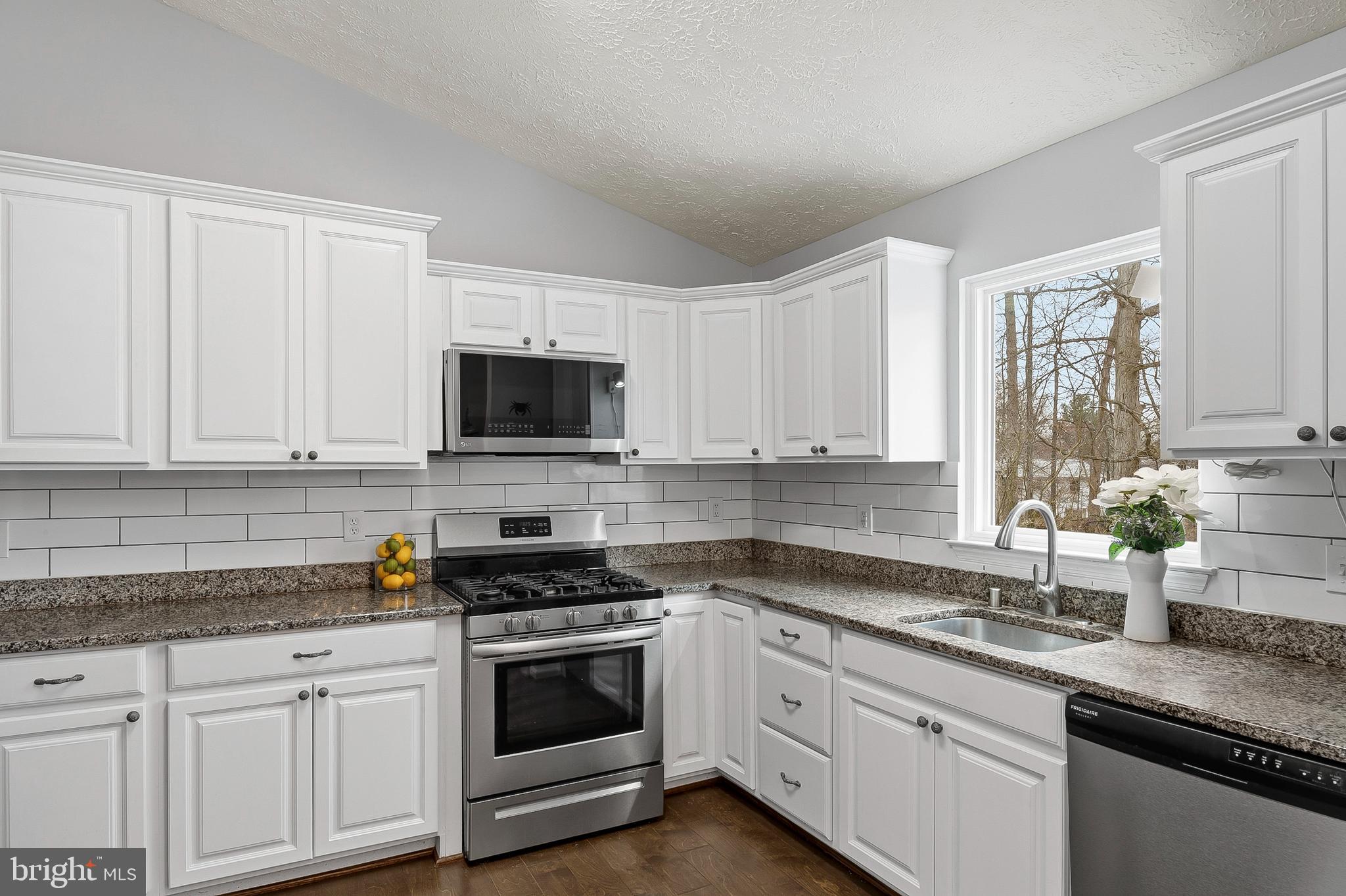 FOUR SEASONS ESTATES - Residential