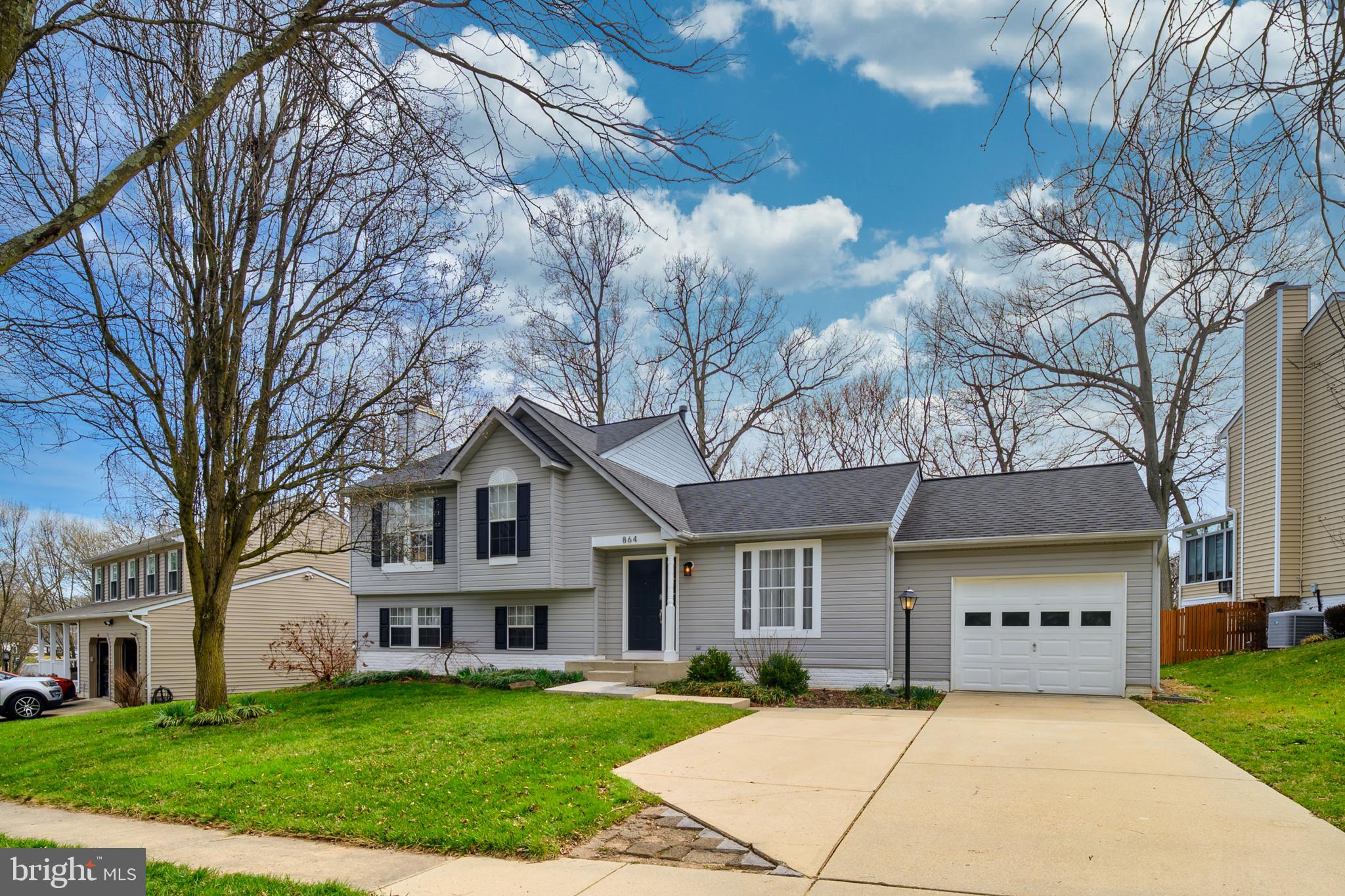 FOUR SEASONS ESTATES - Residential