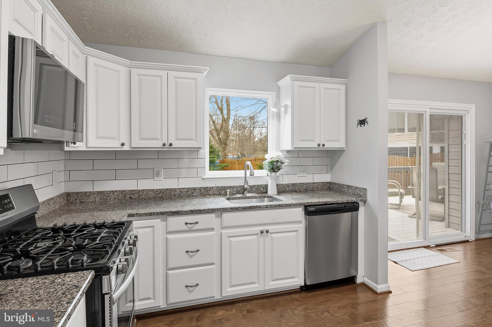 FOUR SEASONS ESTATES - Residential