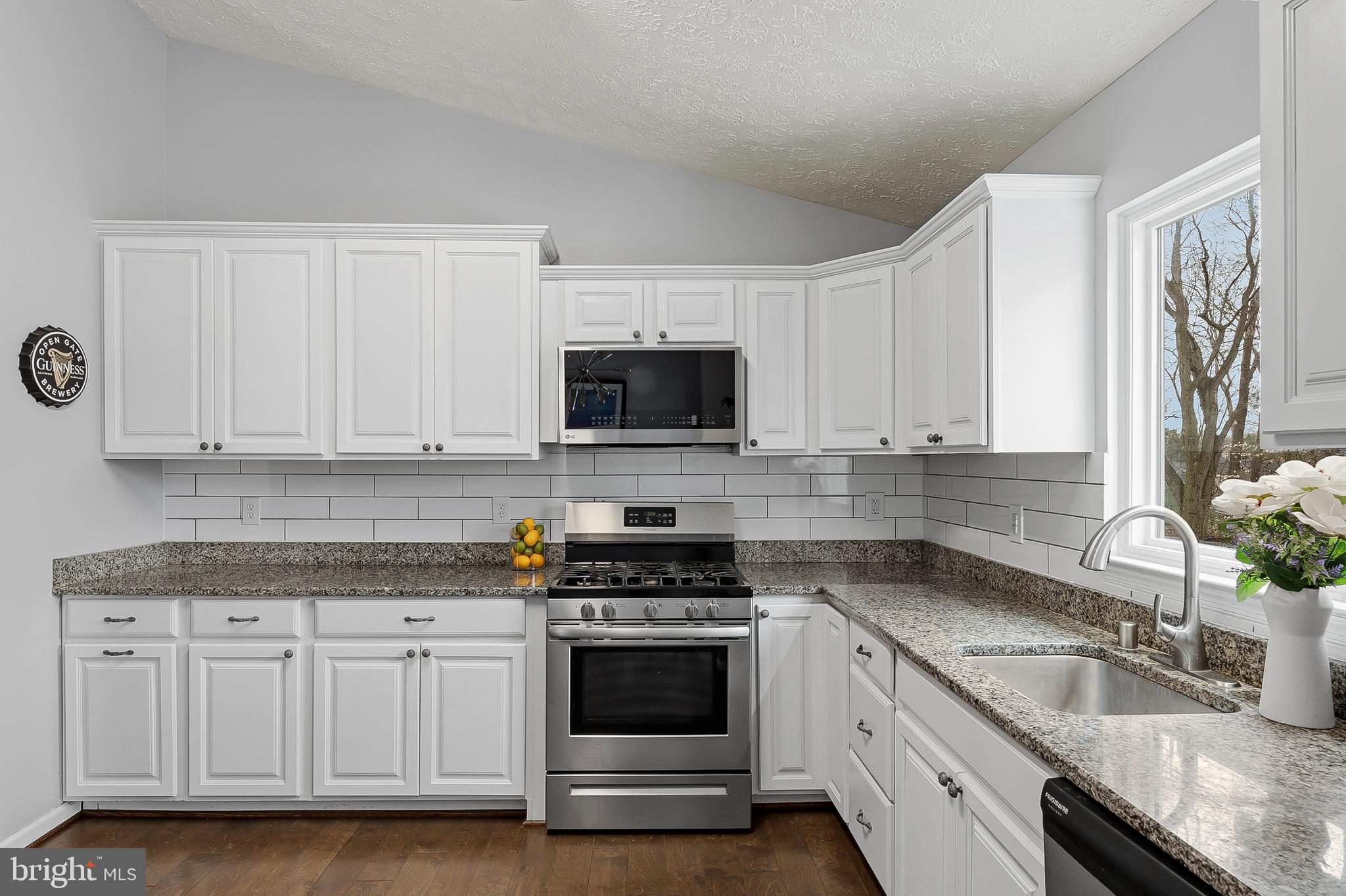 FOUR SEASONS ESTATES - Residential