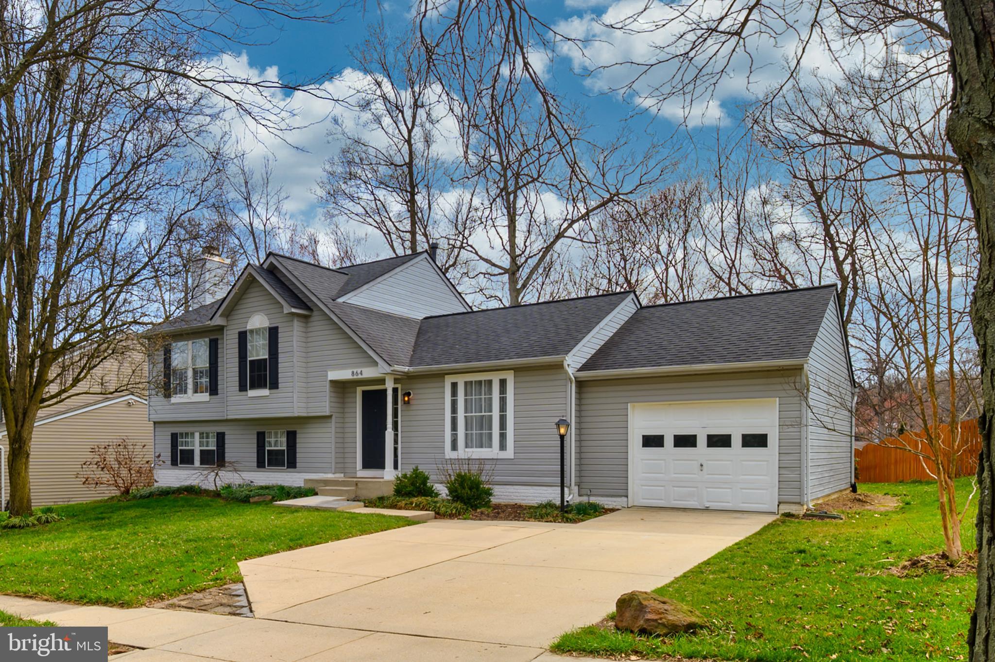 FOUR SEASONS ESTATES - Residential