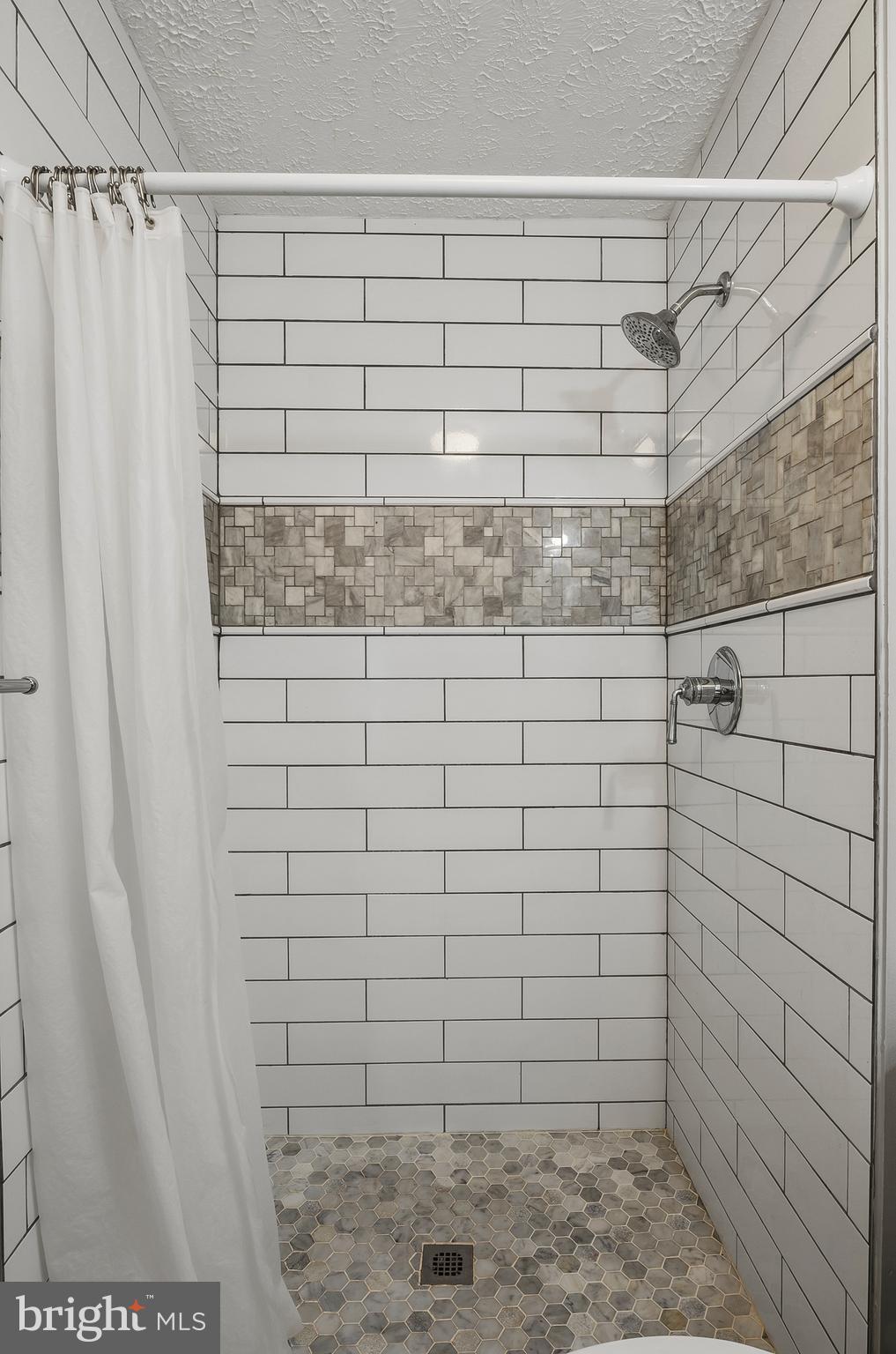 FOUR SEASONS ESTATES - Residential