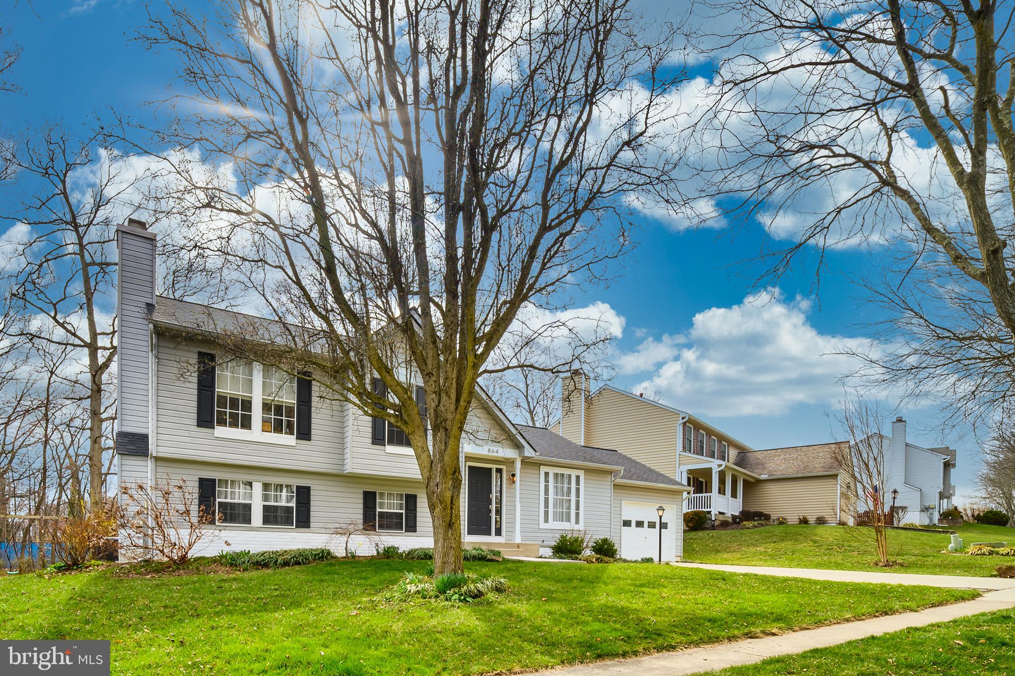 FOUR SEASONS ESTATES - Residential