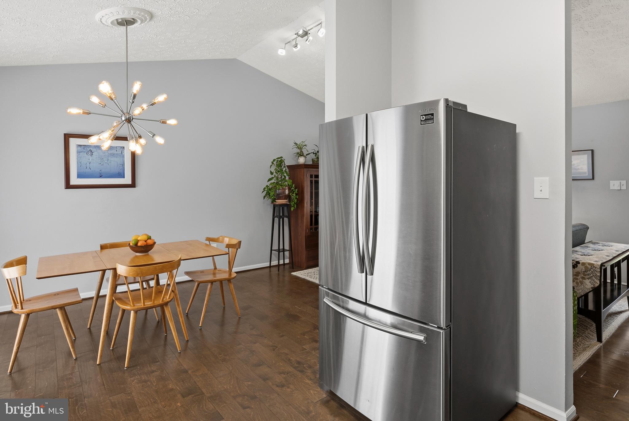 FOUR SEASONS ESTATES - Residential