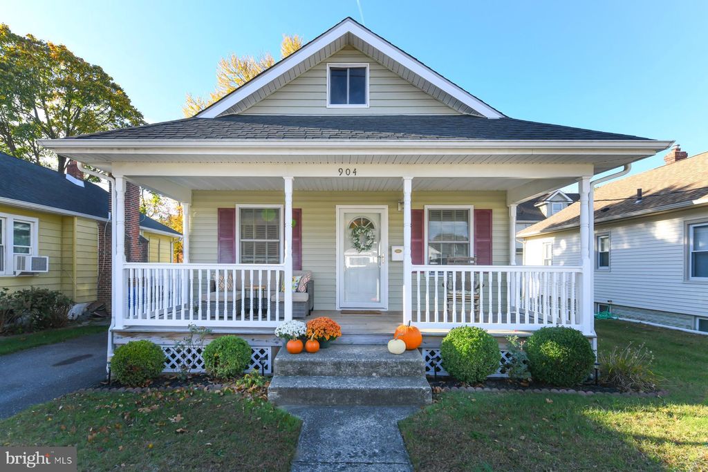 Photo of 904 Princeton Avenue, NATIONAL PARK, NJ 08063 (MLS # NJGL2065472)