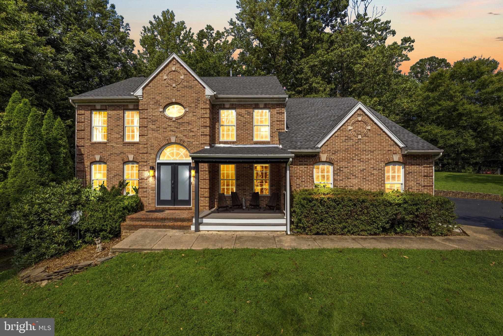 6658 FOX DEN ROAD
