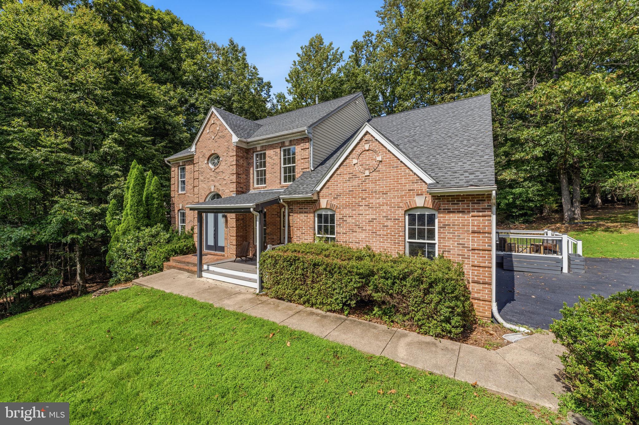 6658 FOX DEN ROAD