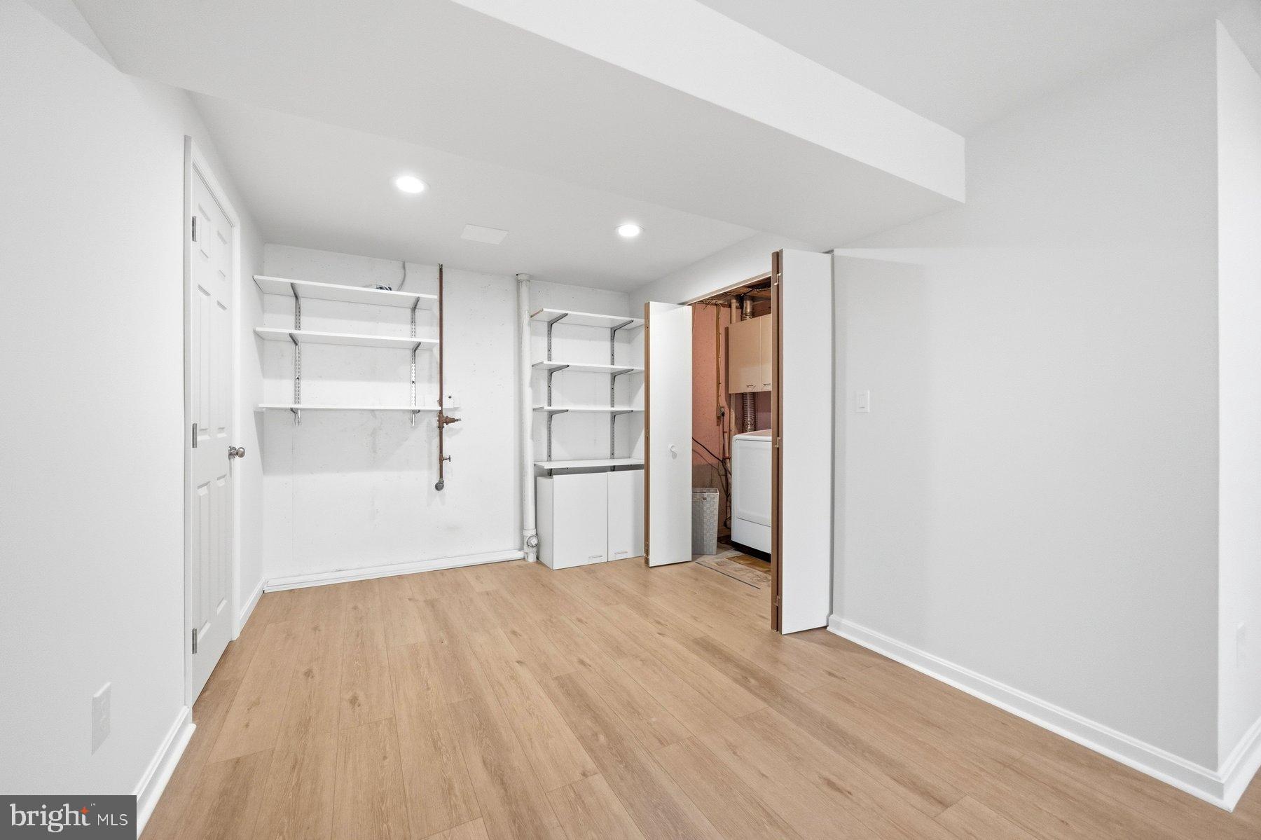 TIMBERBROOKE - Residential