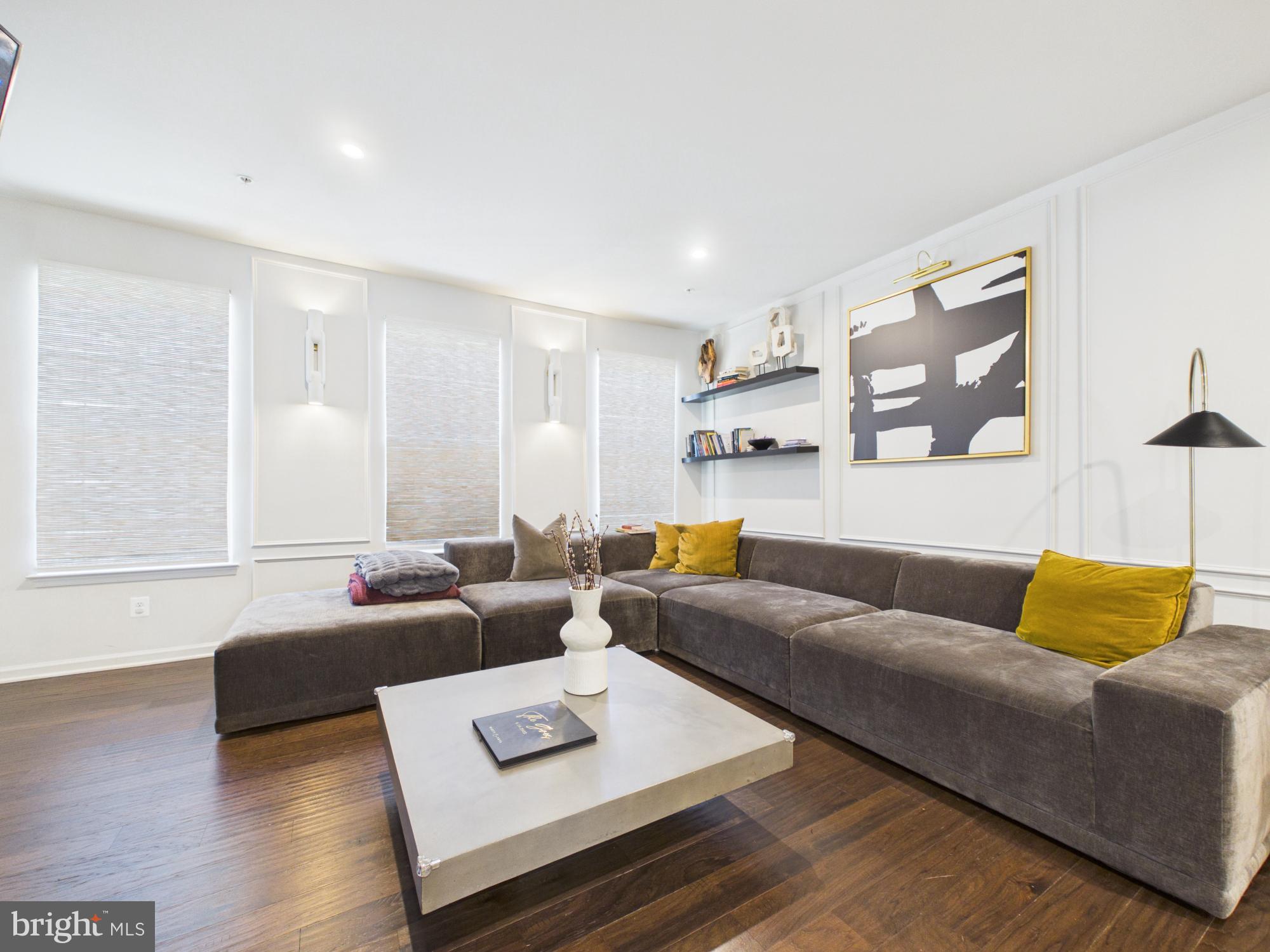 10004 DORSEY LANE