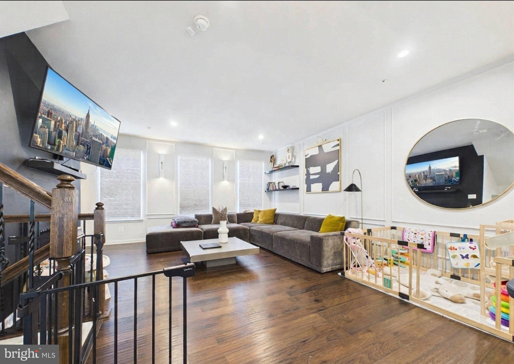 10004 DORSEY LANE