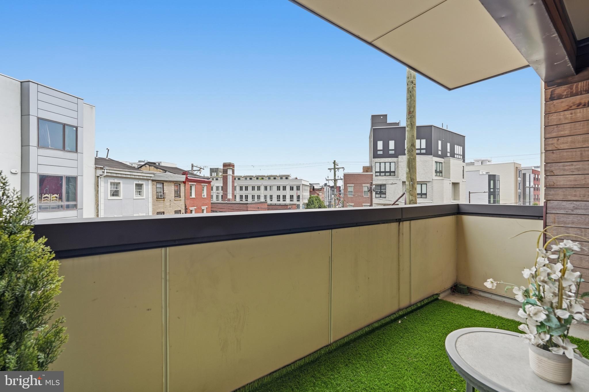 1608 RIDGE AVENUE 304