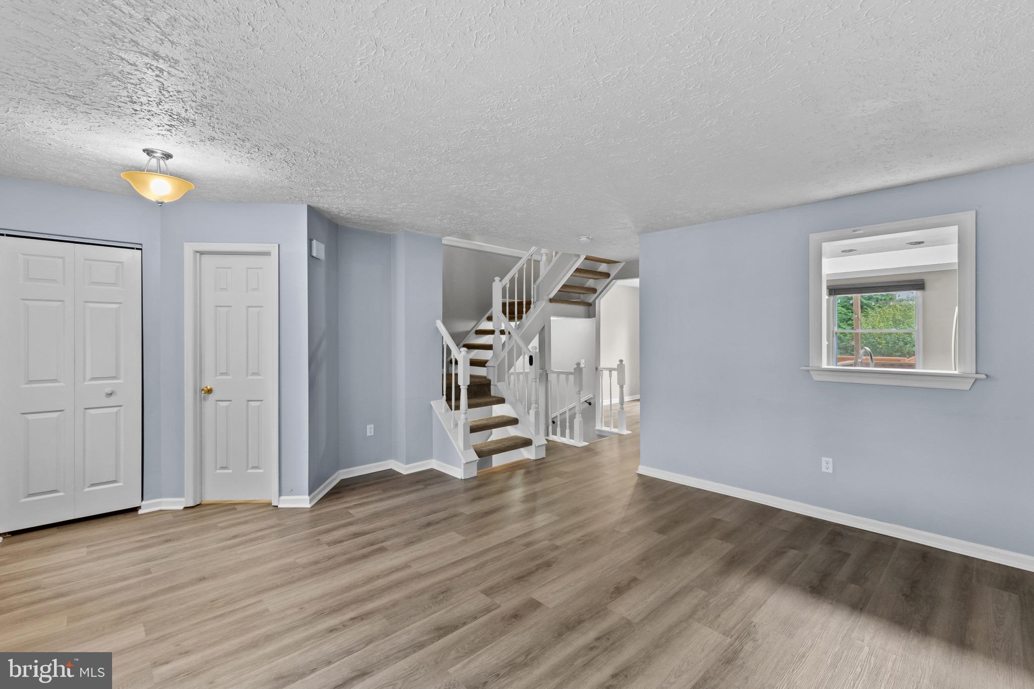 829 DORA PLACE