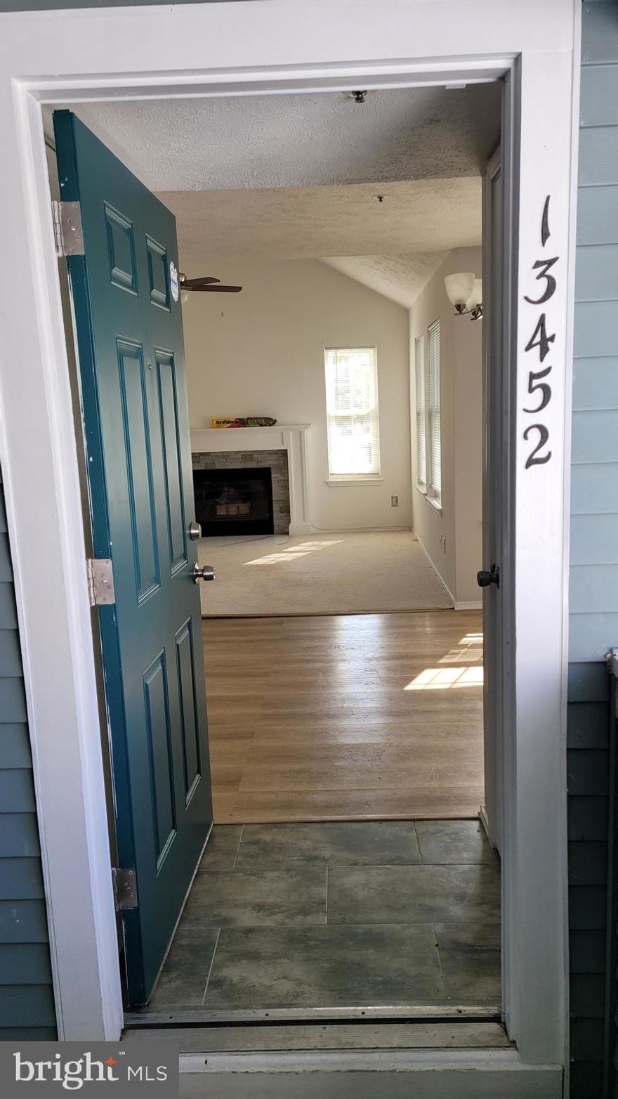 Great 2bedroom- 2bathroom condo located in Upper Marlboro. This home has many features . Walk-In closets, gas fireplace laminated wood floors, wall to wall carpet, washer/dryer in the unit, both  baths and kitchen remodeled, enclosed patio for additional space . Just minutes from outdoor parks. The condo is conveniently located to Rt 202, Rt 4, Rt 301, and plenty of shopping nearby.