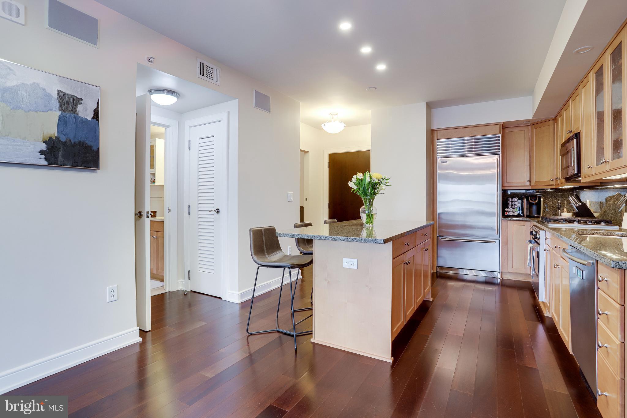 1111 19TH STREET N 1706