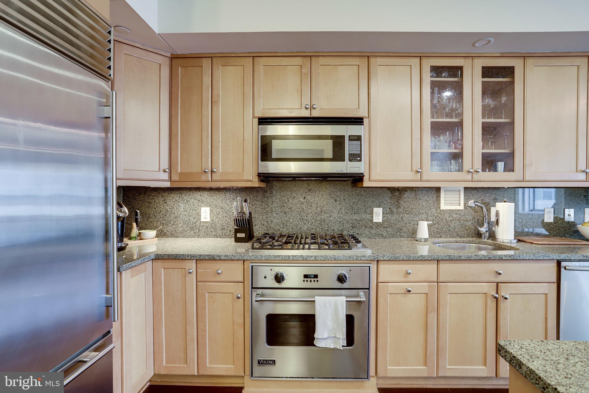 1111 19TH STREET N 1706