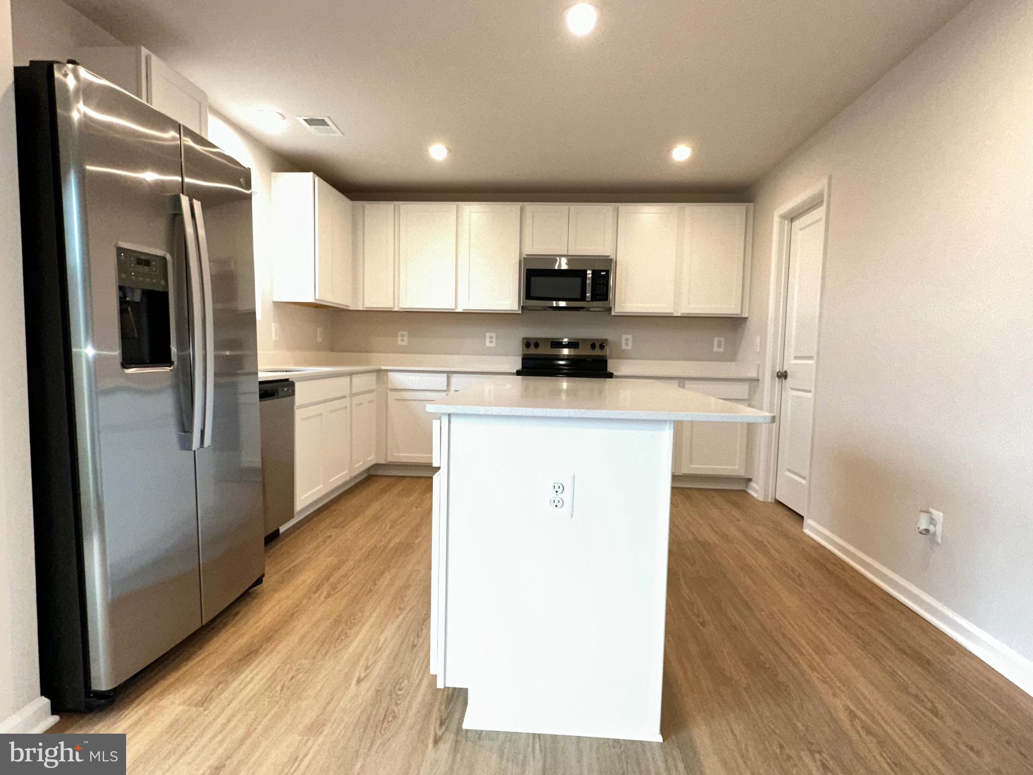 STONE SPRING - Residential Lease