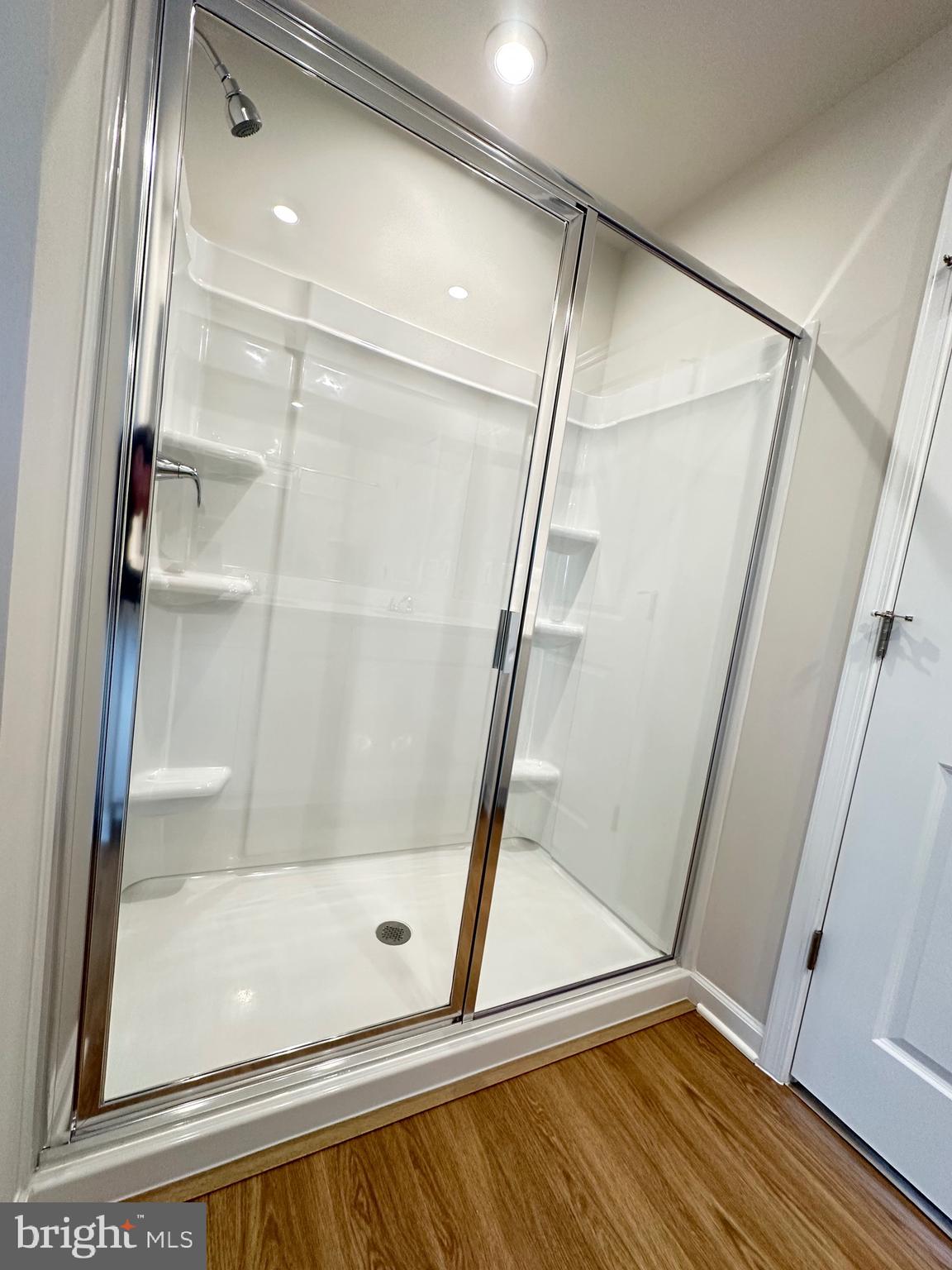 STONE SPRING - Residential Lease