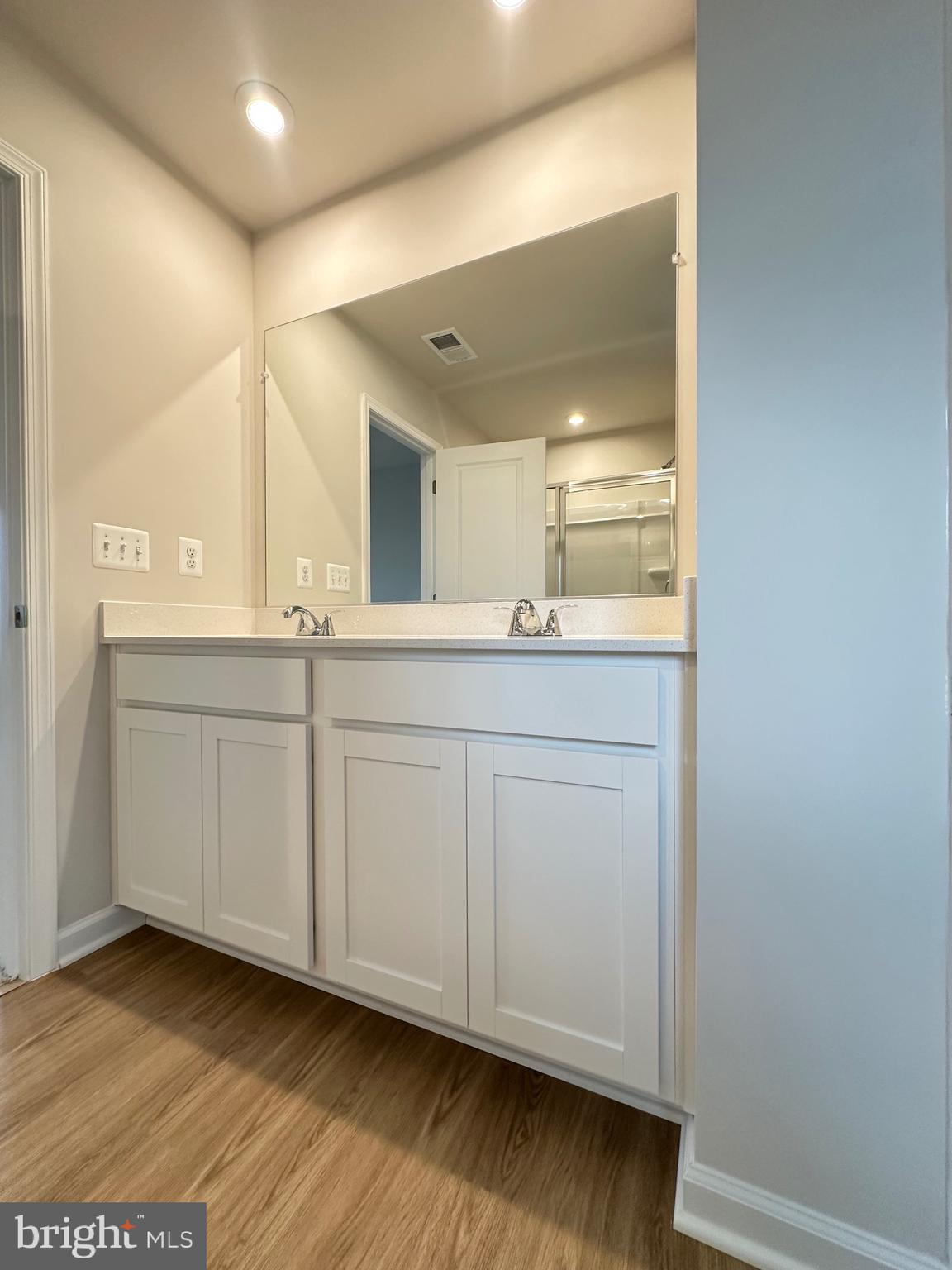 STONE SPRING - Residential Lease