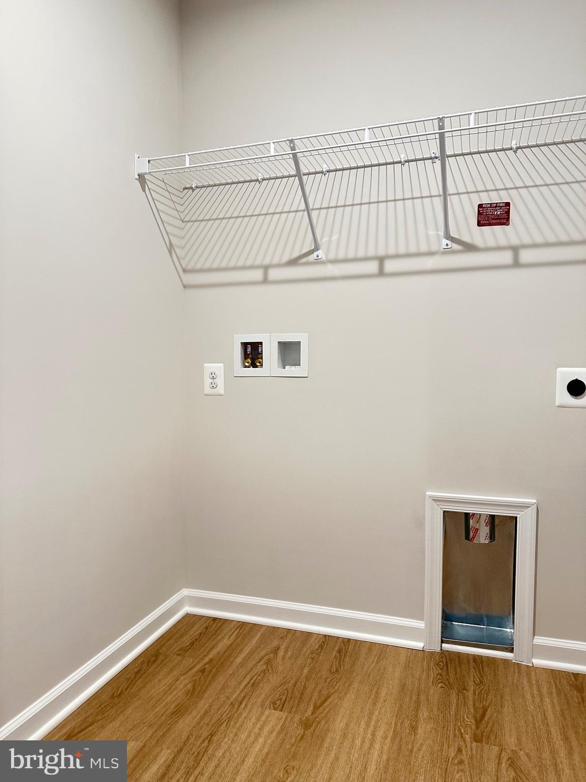 STONE SPRING - Residential Lease