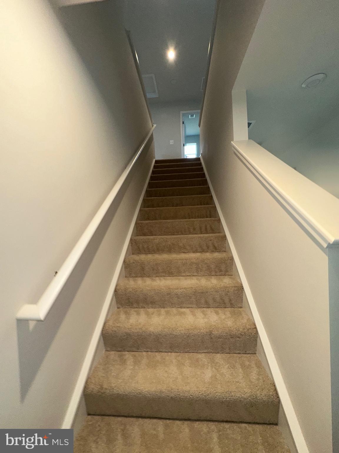 STONE SPRING - Residential Lease