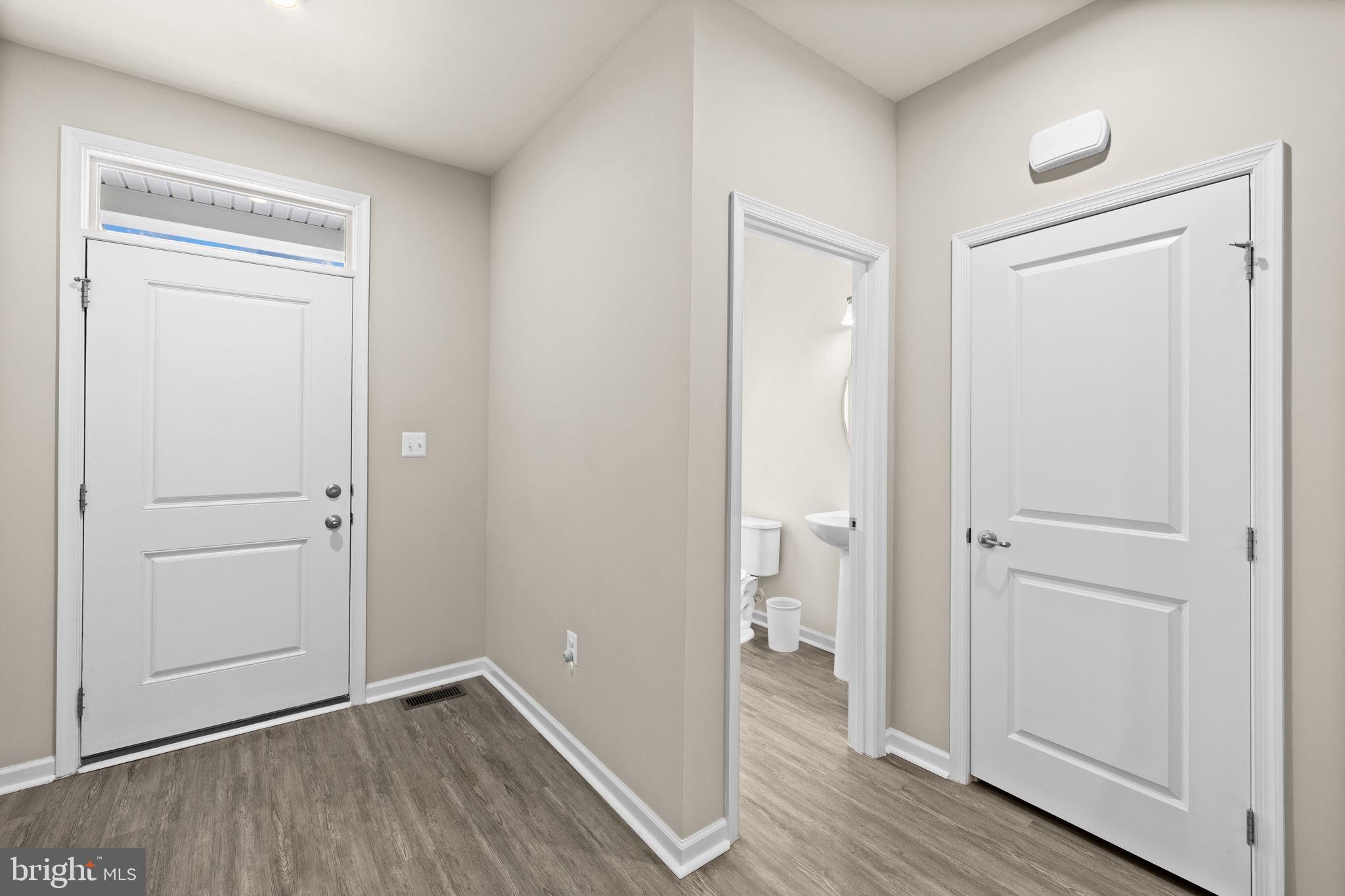 9122 WOOD CREEK CIRCLE